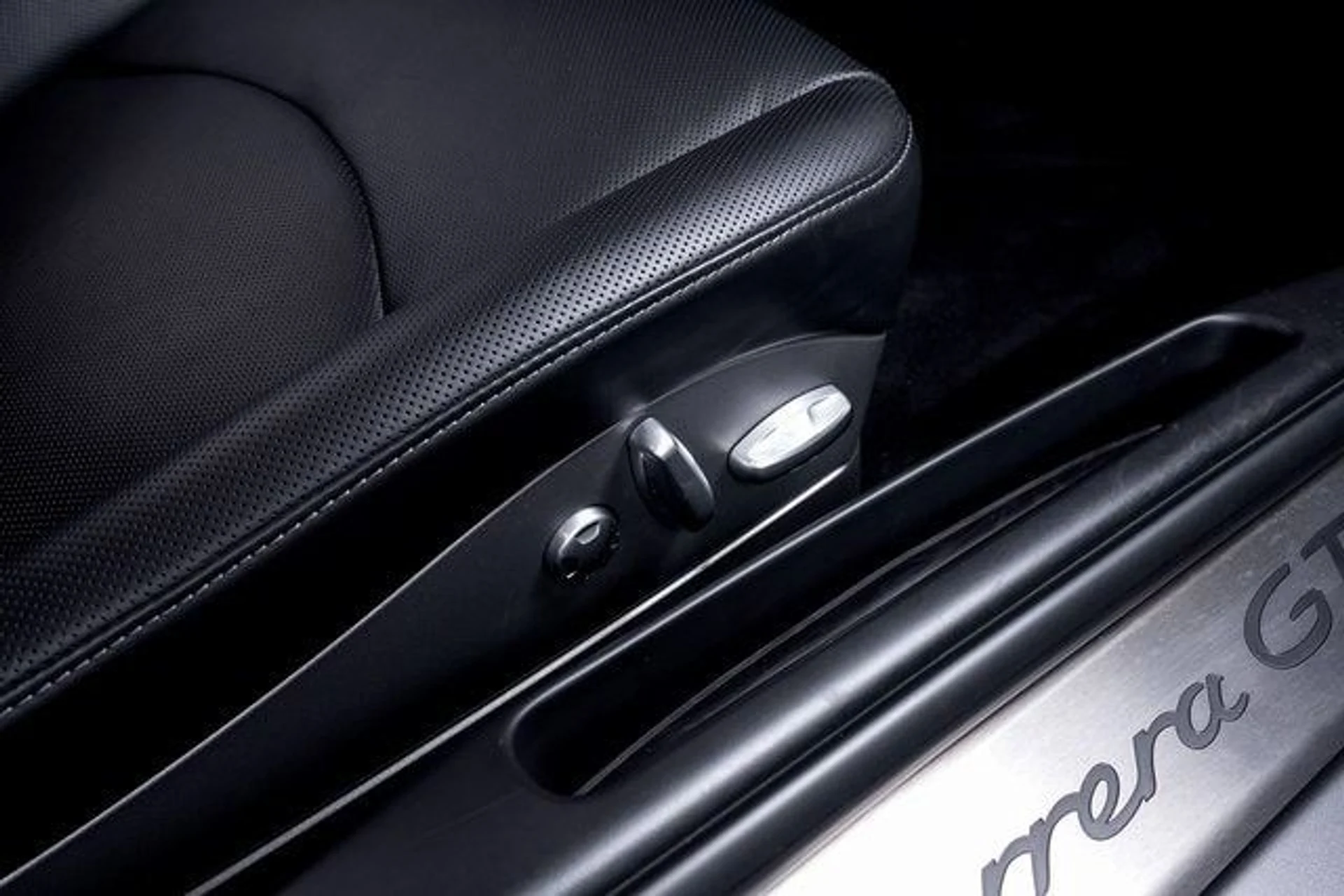 mph050_1504218552_e9a182c2a7b3a18439a16dfd8ab21c1dx_b178782357