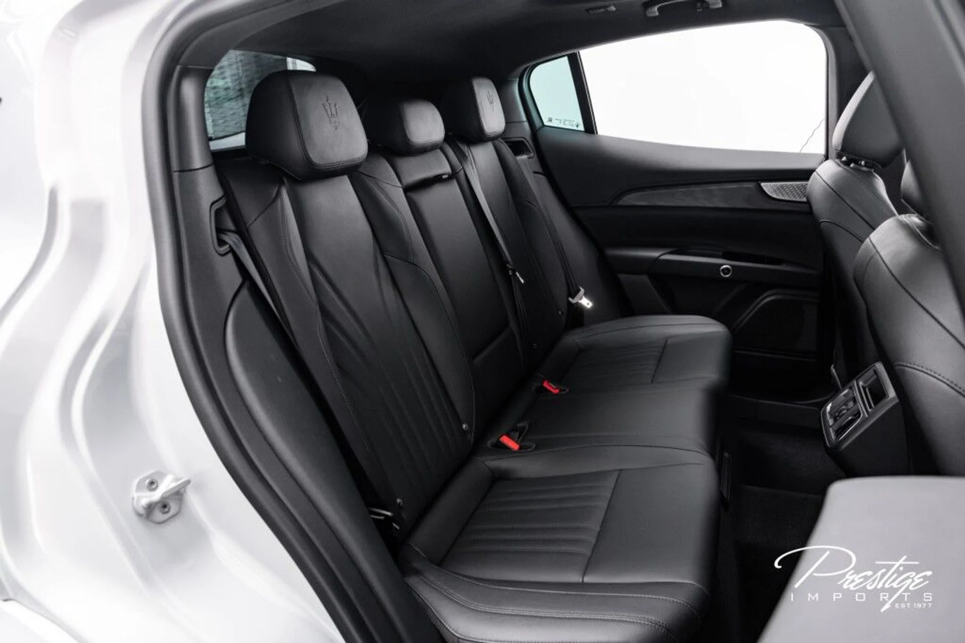 mph050_1506588443_ba1926a6b3efe8c372eadeb9725cba0f_93038d3a38