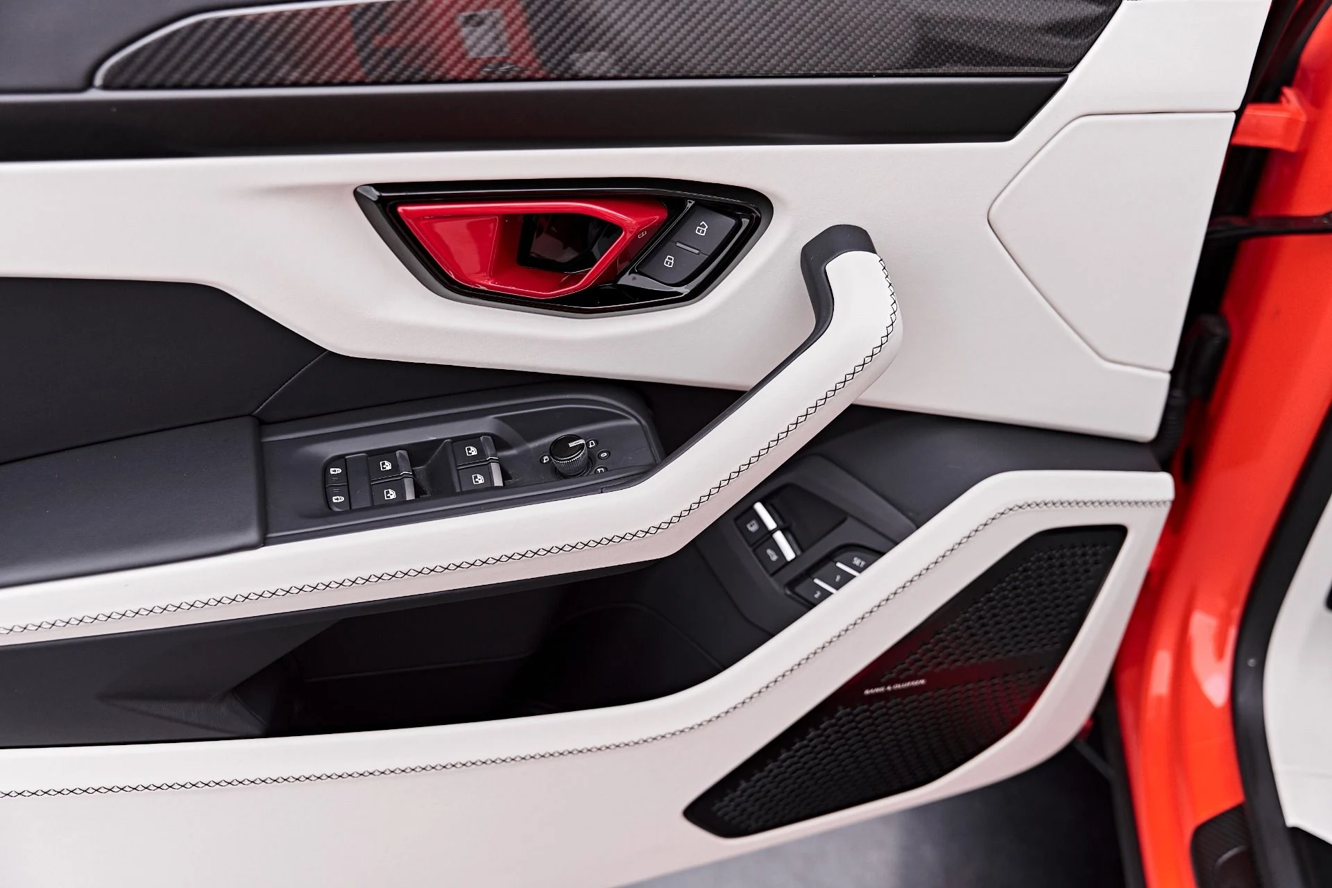 mph050_1511075726_Used_2025_Lamborghini_Urus_SE_1785258972_88eae9085f