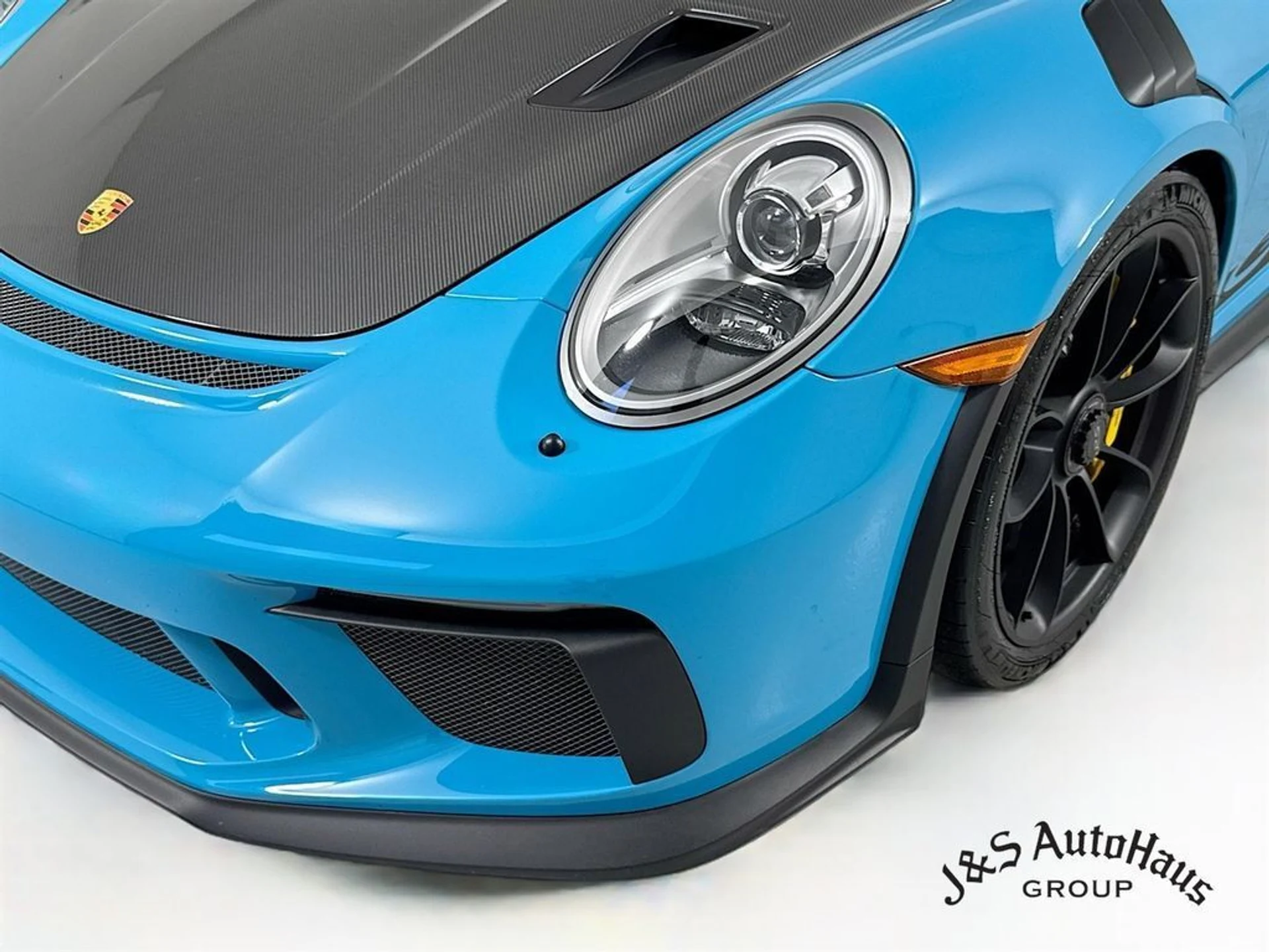 mph050_1511817157_5xgfbryo6mdmzhroj1149ss15025_a11d93c6da