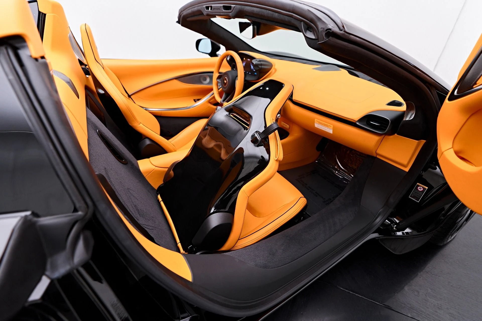 mph050_153244469_Used_2025_Mc_Laren_Artura_Tech_Lux_1755534985_87df6e0513