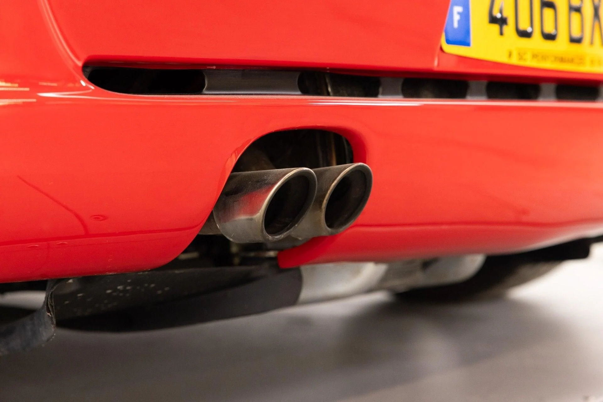 mph050_1535053223_Used_1995_Ferrari_F355_Berlinetta_1791466743_49b5c4b5ce
