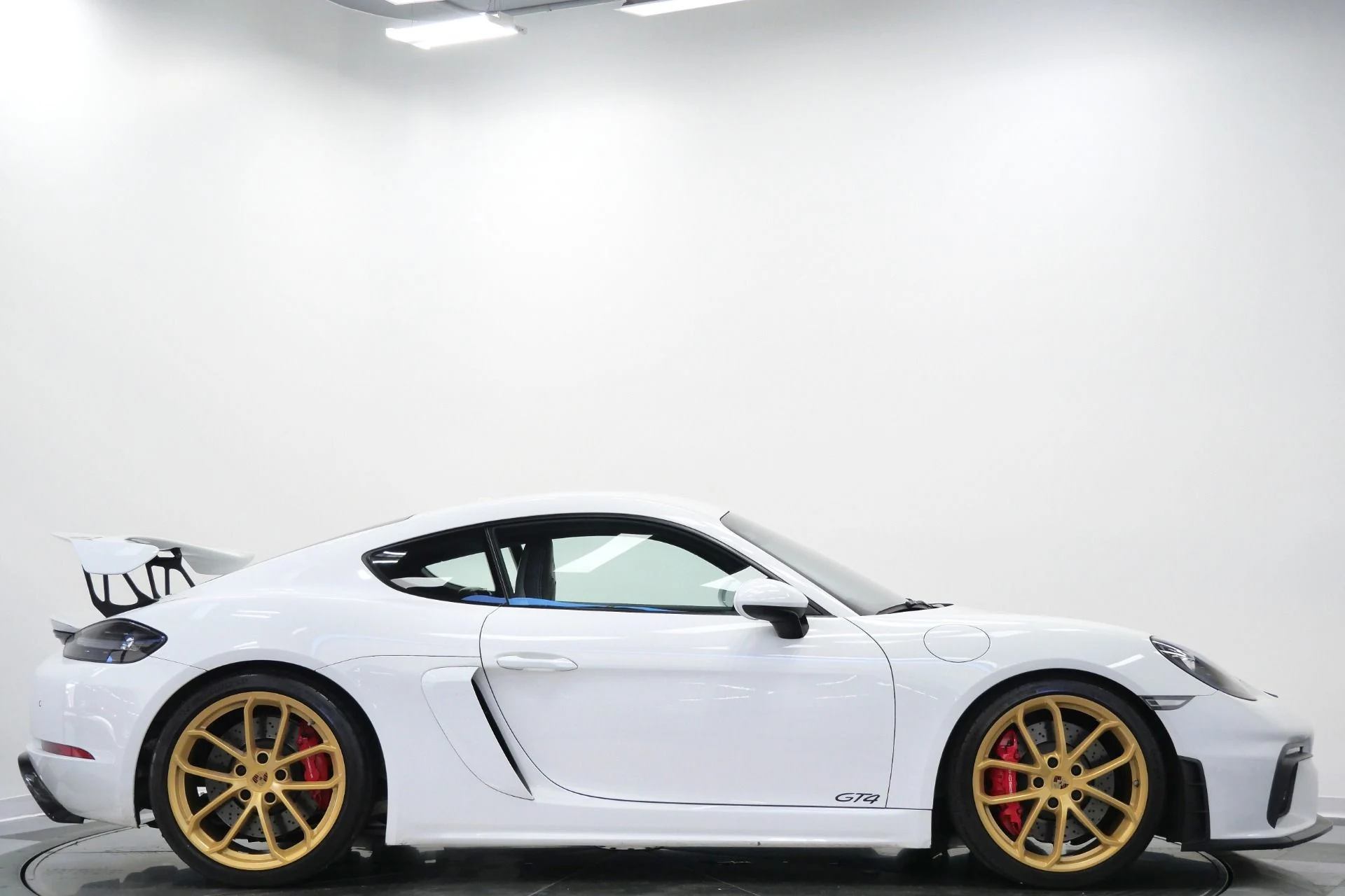 mph050_1565923025_Used_2020_Porsche_718_Cayman_GT_4_6_Speed_Navigation_Bose_Audio_Full_PPF_Protection_1767989042_dbba3e7854