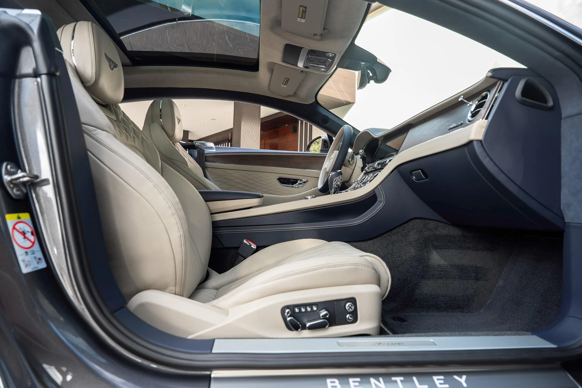 mph050_1570744287_470961999_692009efaf5727c8024d8220_e3c2d5222b