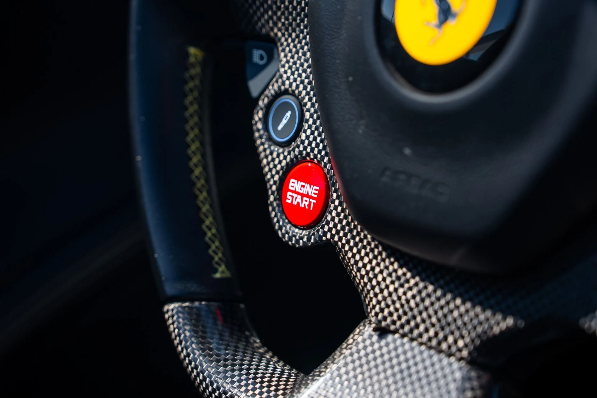 mph050_1605246219_Used_2012_Ferrari_458_Spider_1762304579_e914564f6c