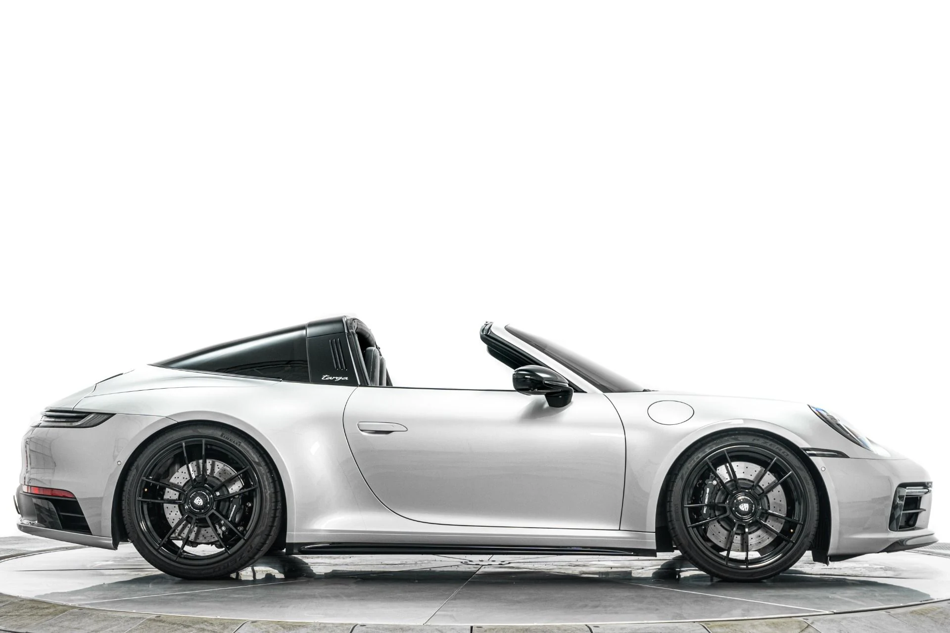 mph050_1615584847_Used_2022_Porsche_911_Targa_4_GTS_1781103510_31073cb96d