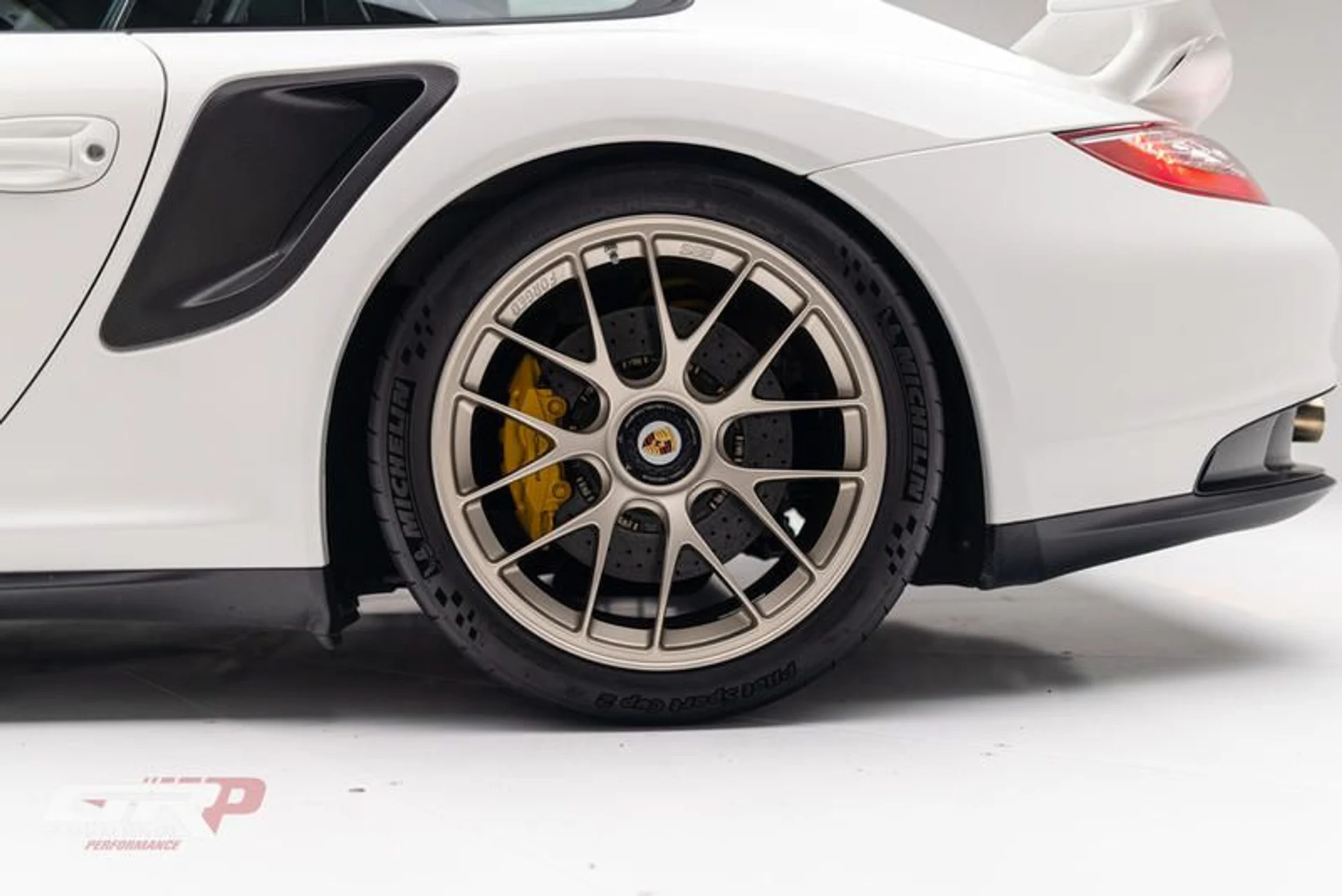 mph050_1664969263_CC_8_F0_E34_3_DCB_4_D6_C_8110_EDC_9_B8116311_4fd2d32727