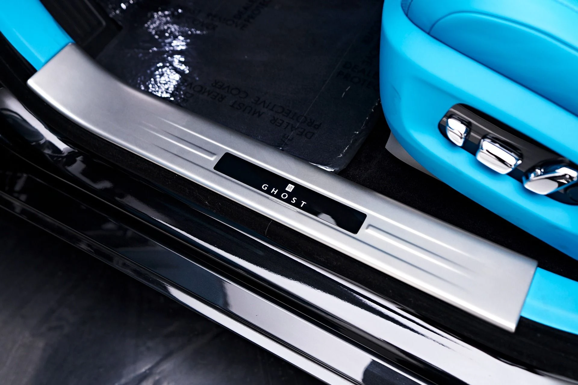 mph050_1680592216_Used_2024_Rolls_Royce_Ghost_Base_1755131984_70c4e13cc5