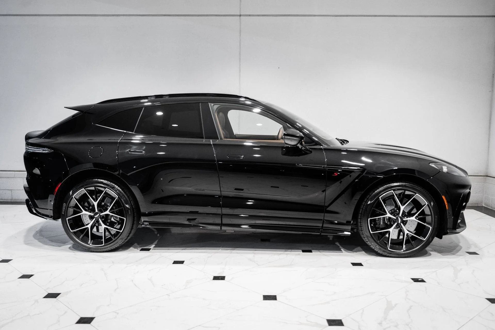 mph050_1713526904_New_2026_Aston_Martin_DBX_S_1775443121_d738482cd2