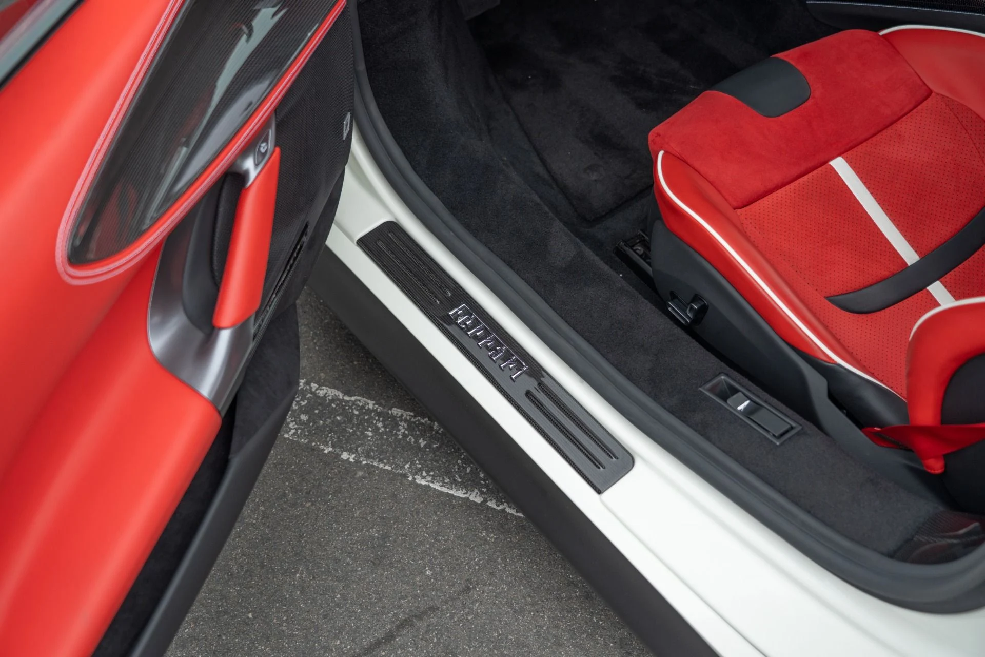 mph050_1727454024_Used_2022_Ferrari_SF_90_Stradale_1759959366_ef8254fc77