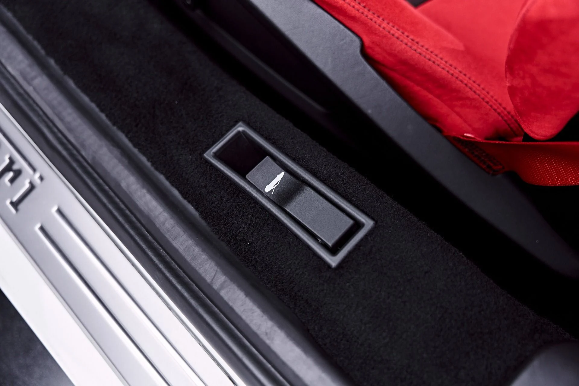 mph050_1763876430_Used_2018_Ferrari_488_GTB_Base_1782869745_da598af354