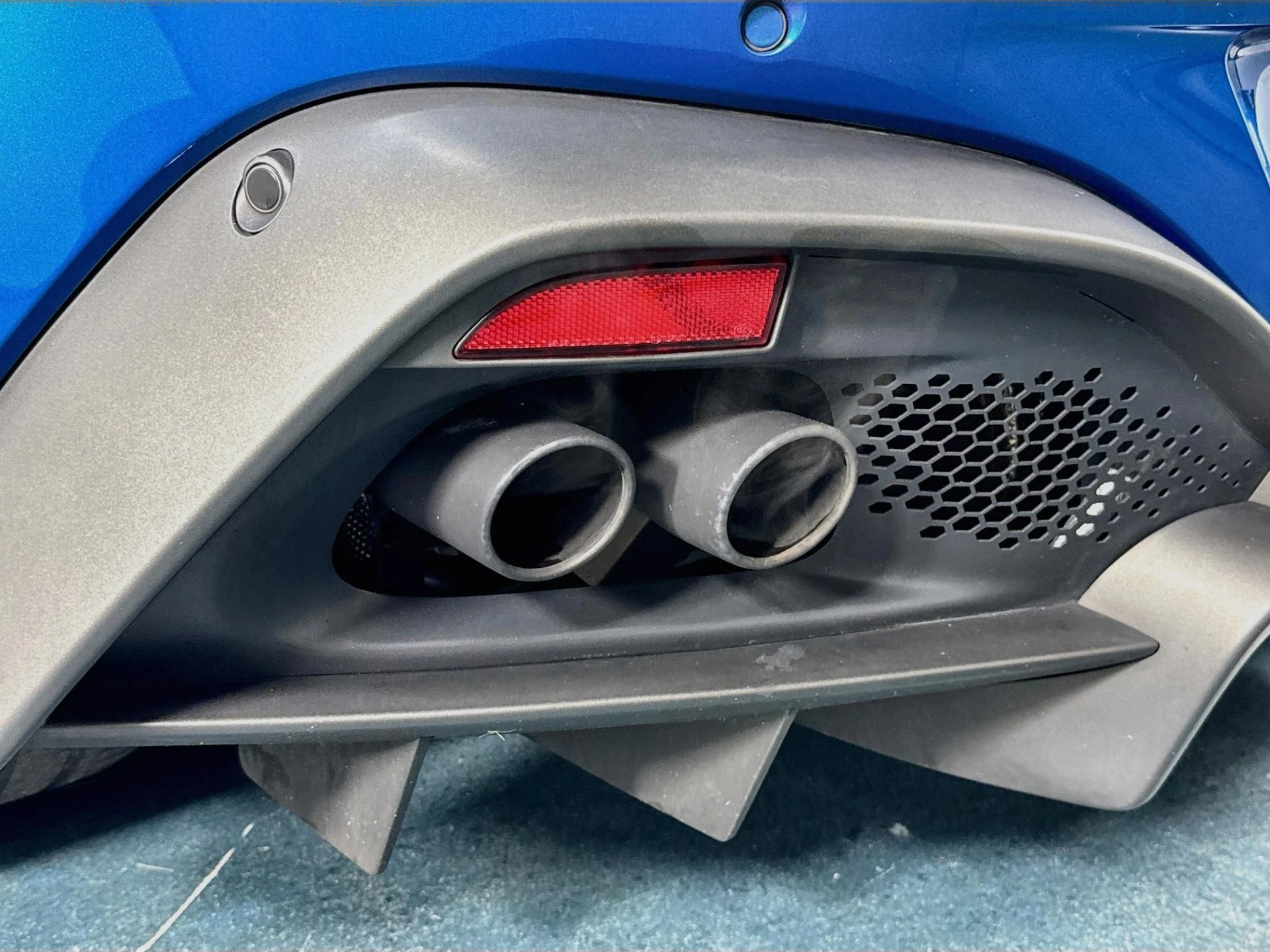 mph050_1765167603_Used_2020_Aston_Martin_Vantage_1791218649_80d2cb4b4f