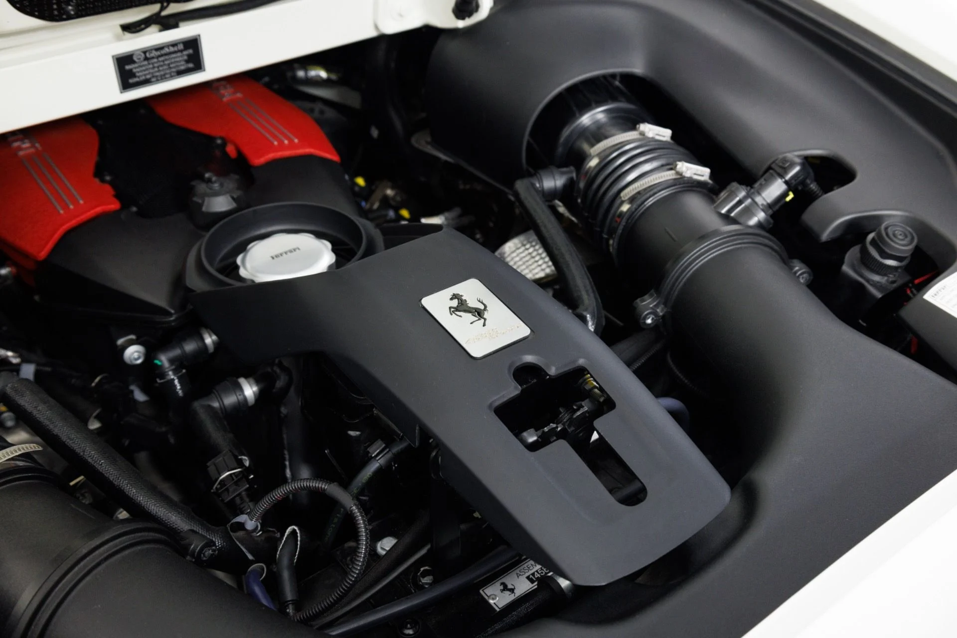 mph050_1765657001_Used_2017_Ferrari_488_Spider_1788388461_5c048f11d4