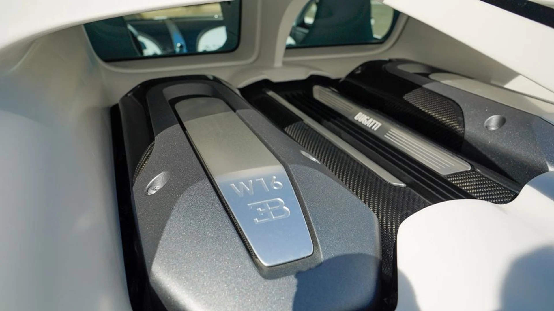 mph050_178127836_used_2019_bugatti_chiron_14354_22850058_51_1024_0cebce6c61