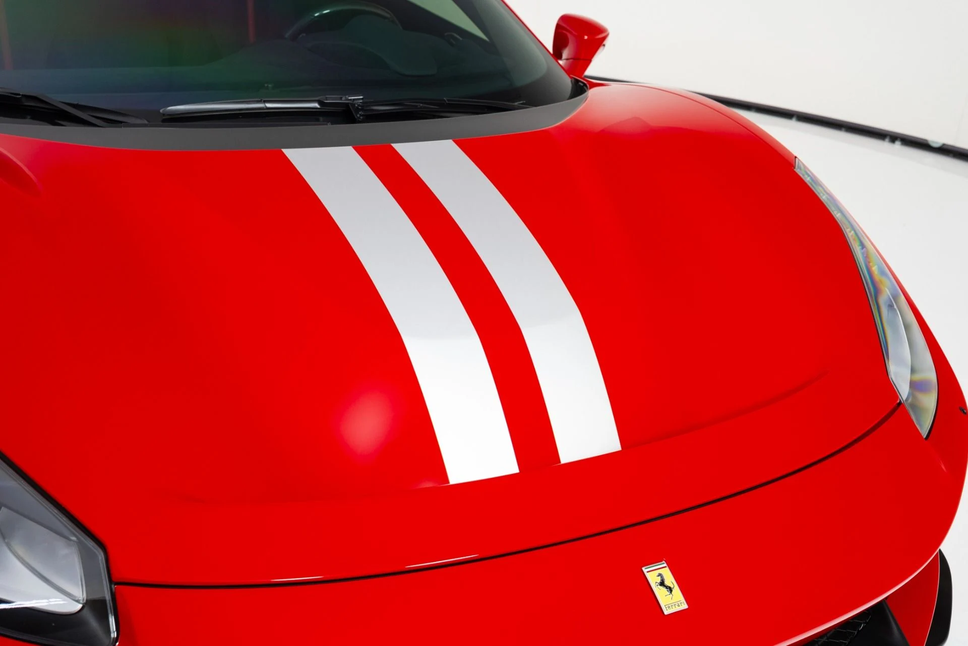 mph050_1783189401_Used_2019_Ferrari_488_Pista_1760379304_2bb3551a88