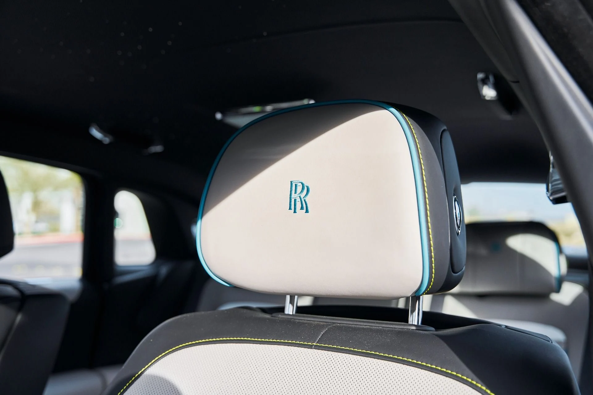 mph050_1797716608_Used_2025_Rolls_Royce_Ghost_Black_Badge_1769049543_7147a5fcf7