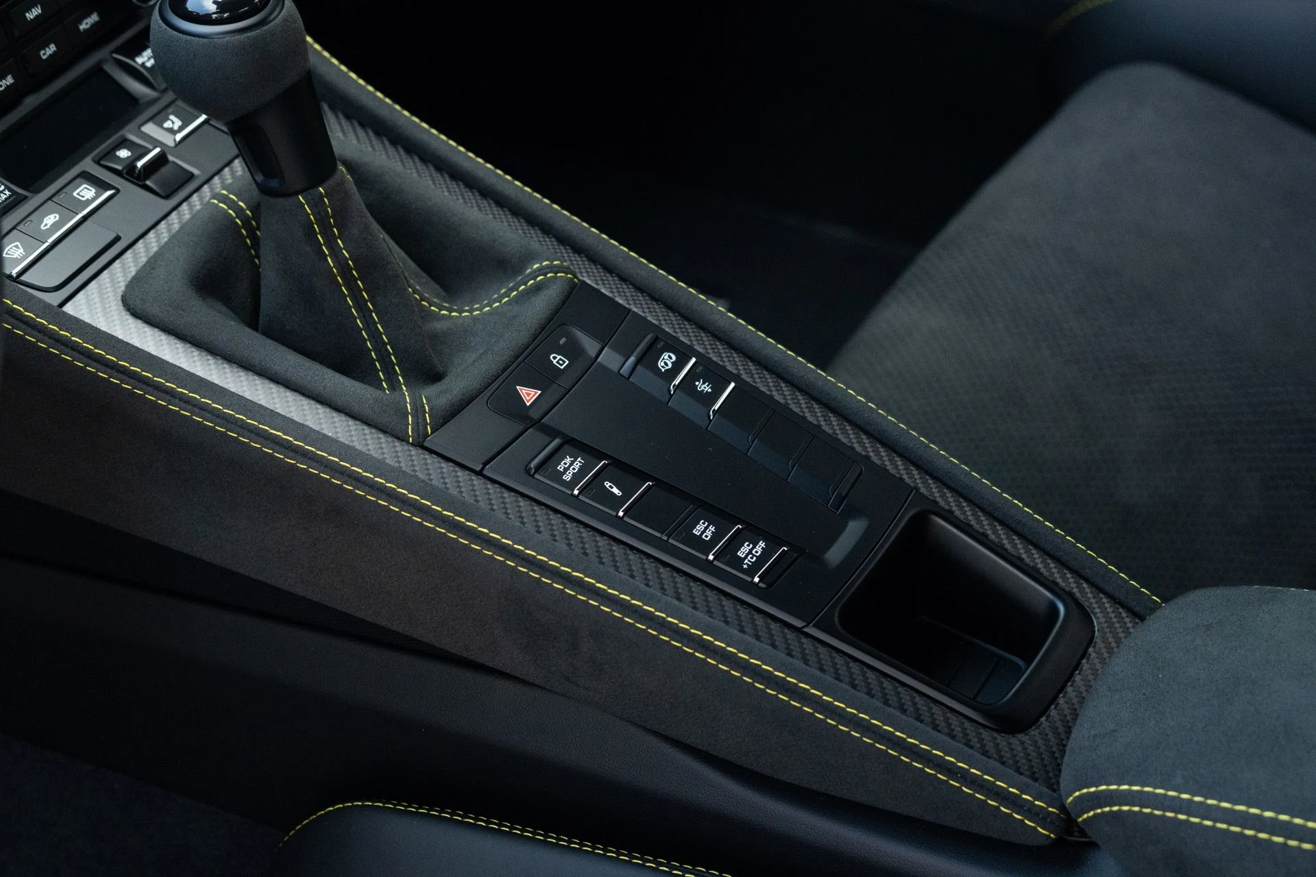 mph050_1804330365_Used_2024_Porsche_718_Cayman_GT_4_RS_1775021157_9c7d5be70f