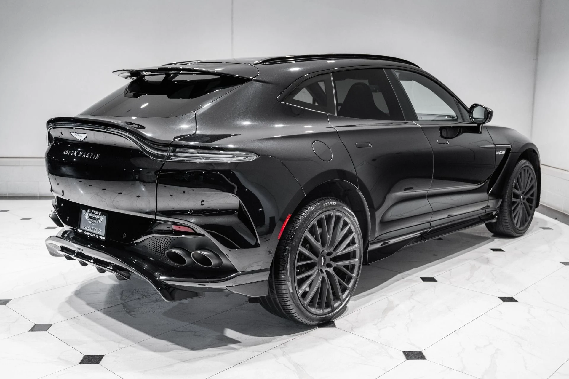 mph050_1815838274_New_2023_Aston_Martin_DBX_707_1785777382_a76babcee0