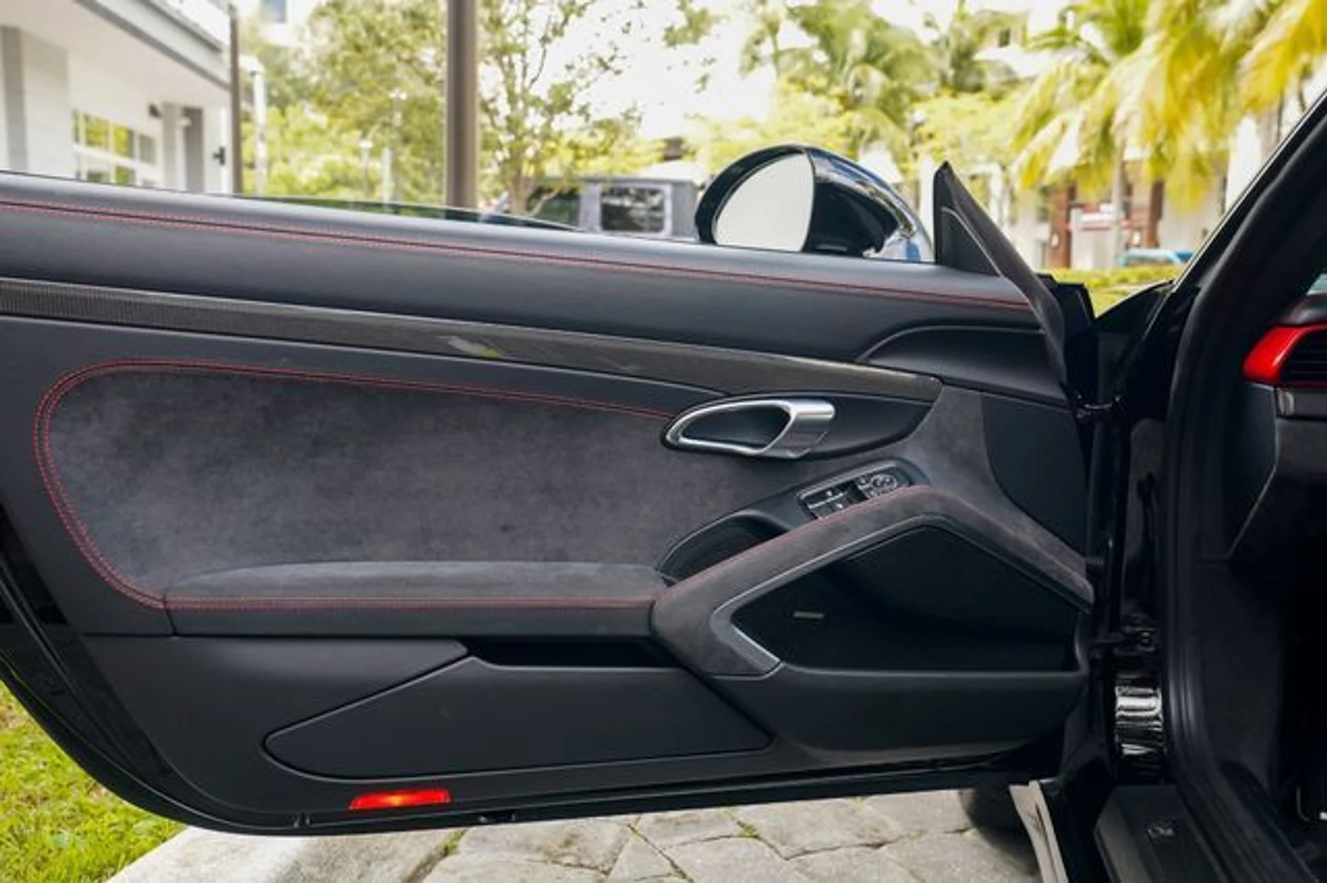 mph050_1825531645_22942361_51_9d622106f0