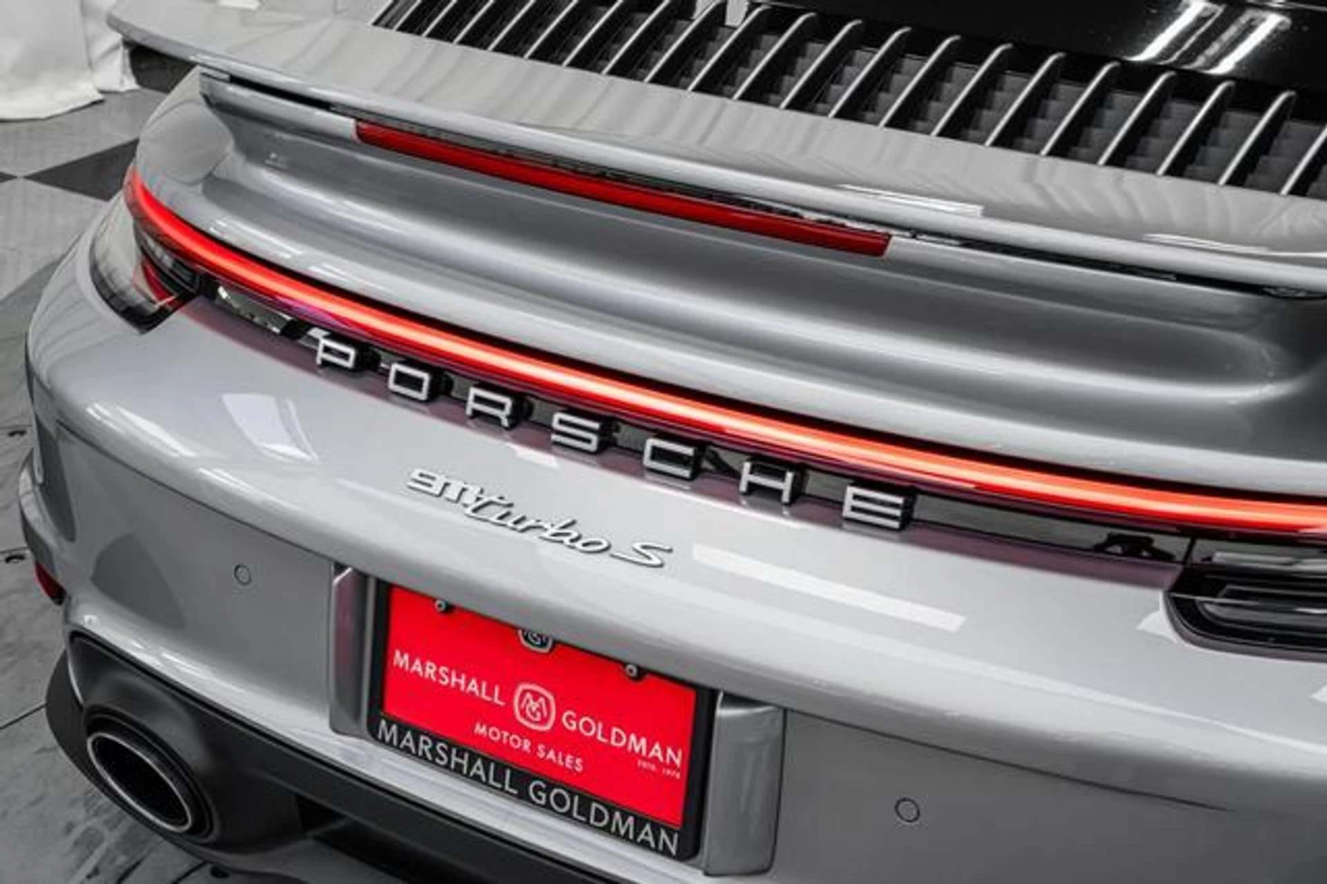 mph050_1832748331_P_Wc_Gmiu_Ae_G9k0_Lzoni5_BR_4_CRRZY_27fa86dd20