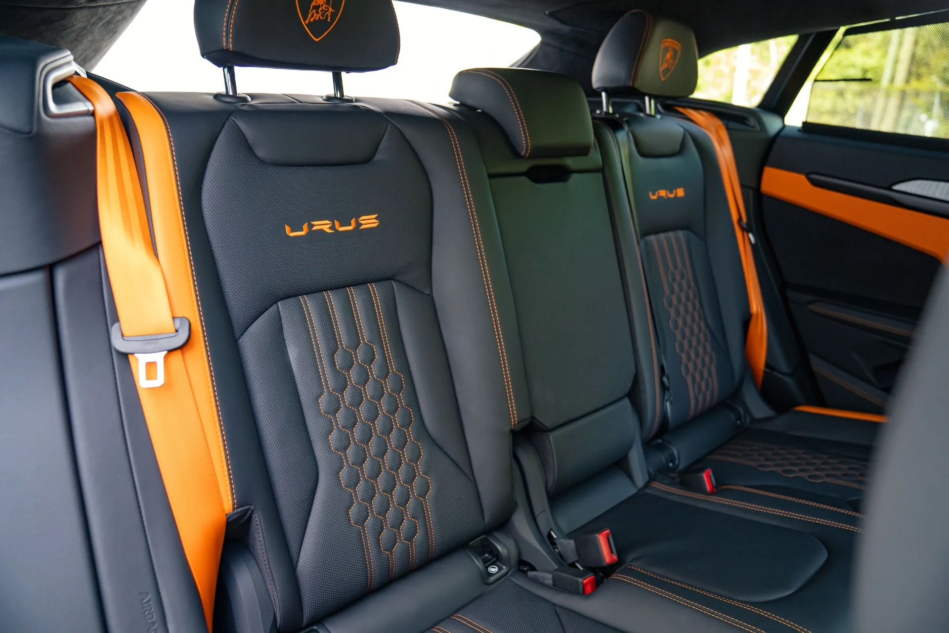 mph050_1838103419_Used_2024_Lamborghini_Urus_S_HUGE_295296_Original_MSRP_Low_Mile_1787089890_85f97505ae