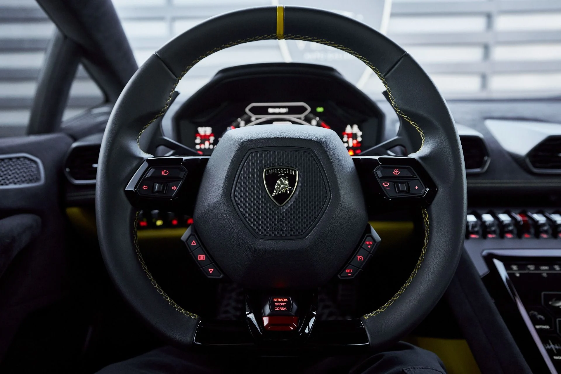 mph050_1862980485_Used_2023_Lamborghini_Huracan_Tecnica_Base_1765333557_494f6f04d2