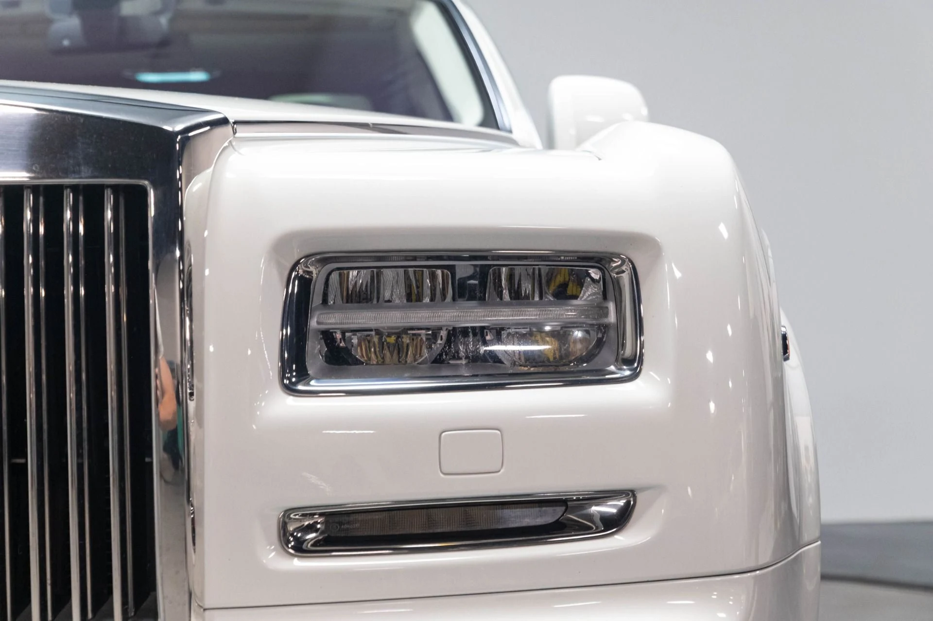 mph050_1864003164_Used_2013_Rolls_Royce_Phantom_1784226914_78cdcbb825