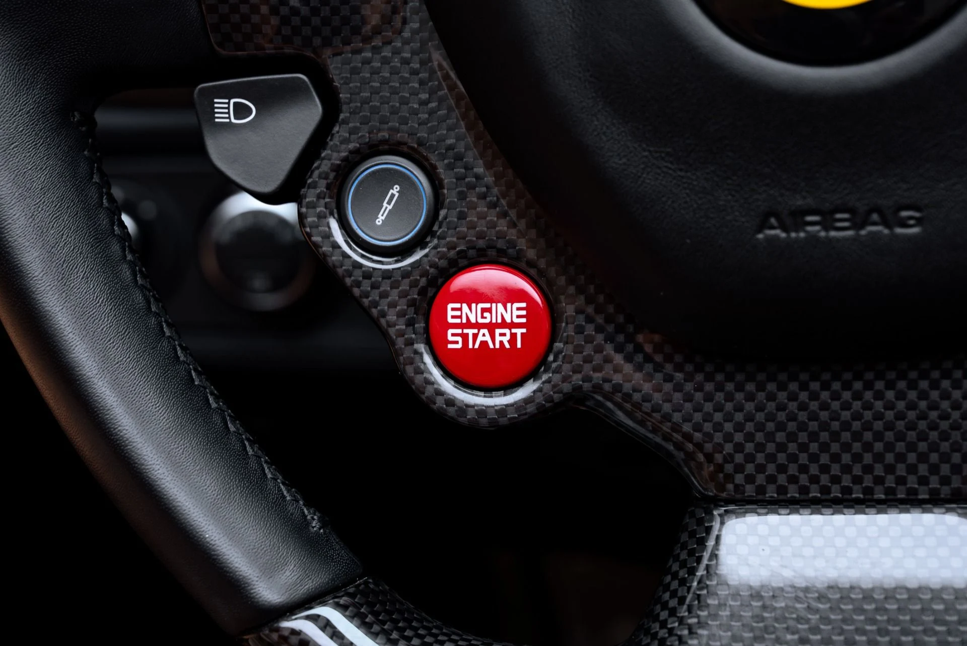 mph050_1948442837_Used_2014_Ferrari_458_Spider_1778539625_7cada637ce