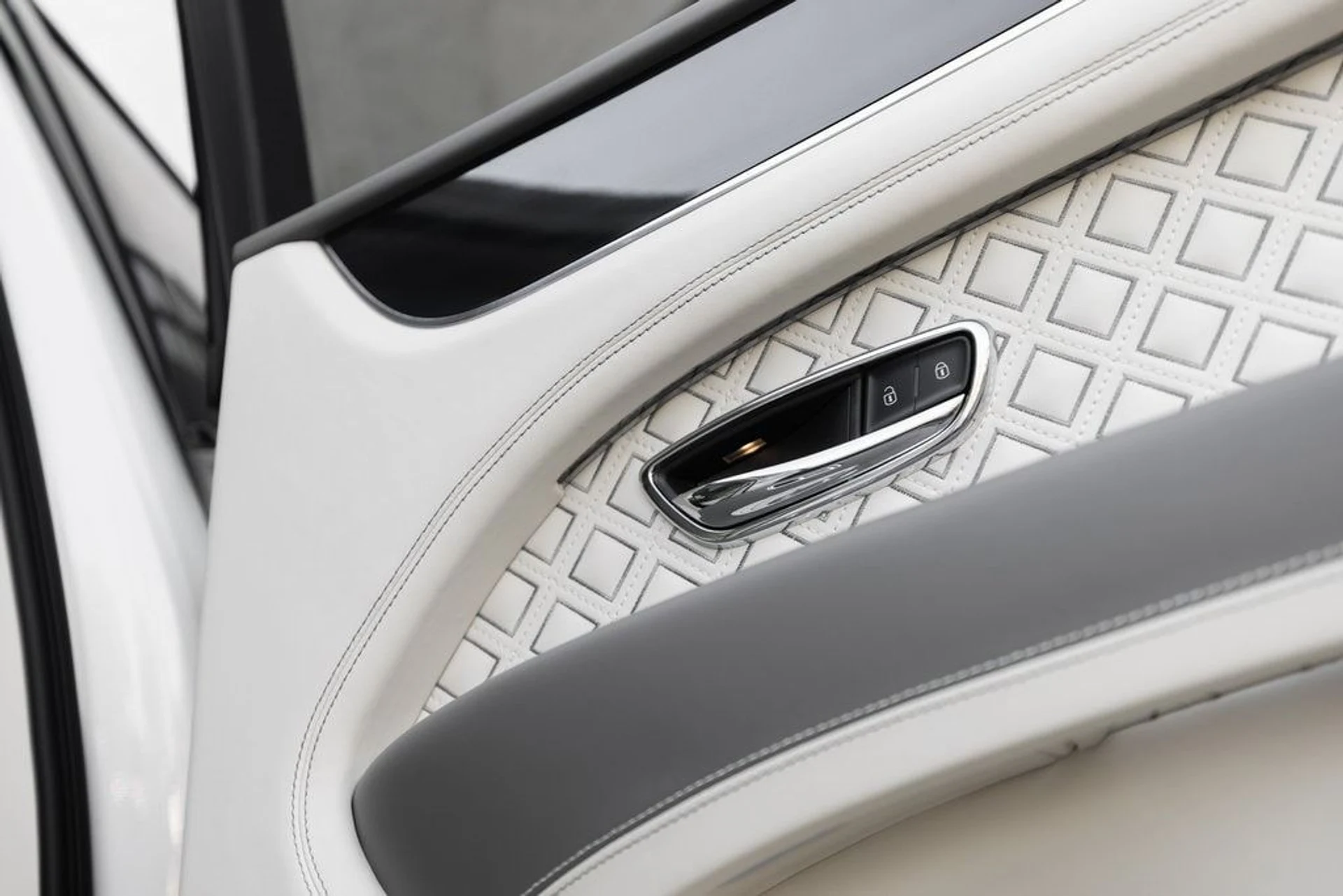 mph050_1951131861_d58dfdb672e28498fdd7a7d6ca27d1ffx_6bca5e21f2