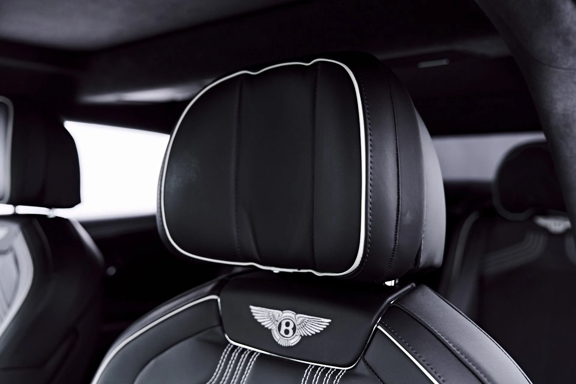 mph050_2009219069_Used_2023_Bentley_Flying_Spur_S_1784247303_72d39d050a
