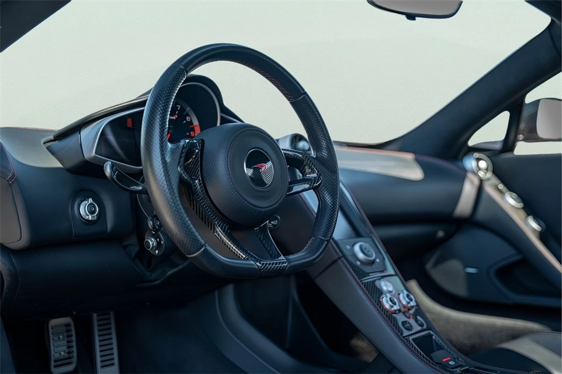 mph050_2016932479_image_52_f197796910