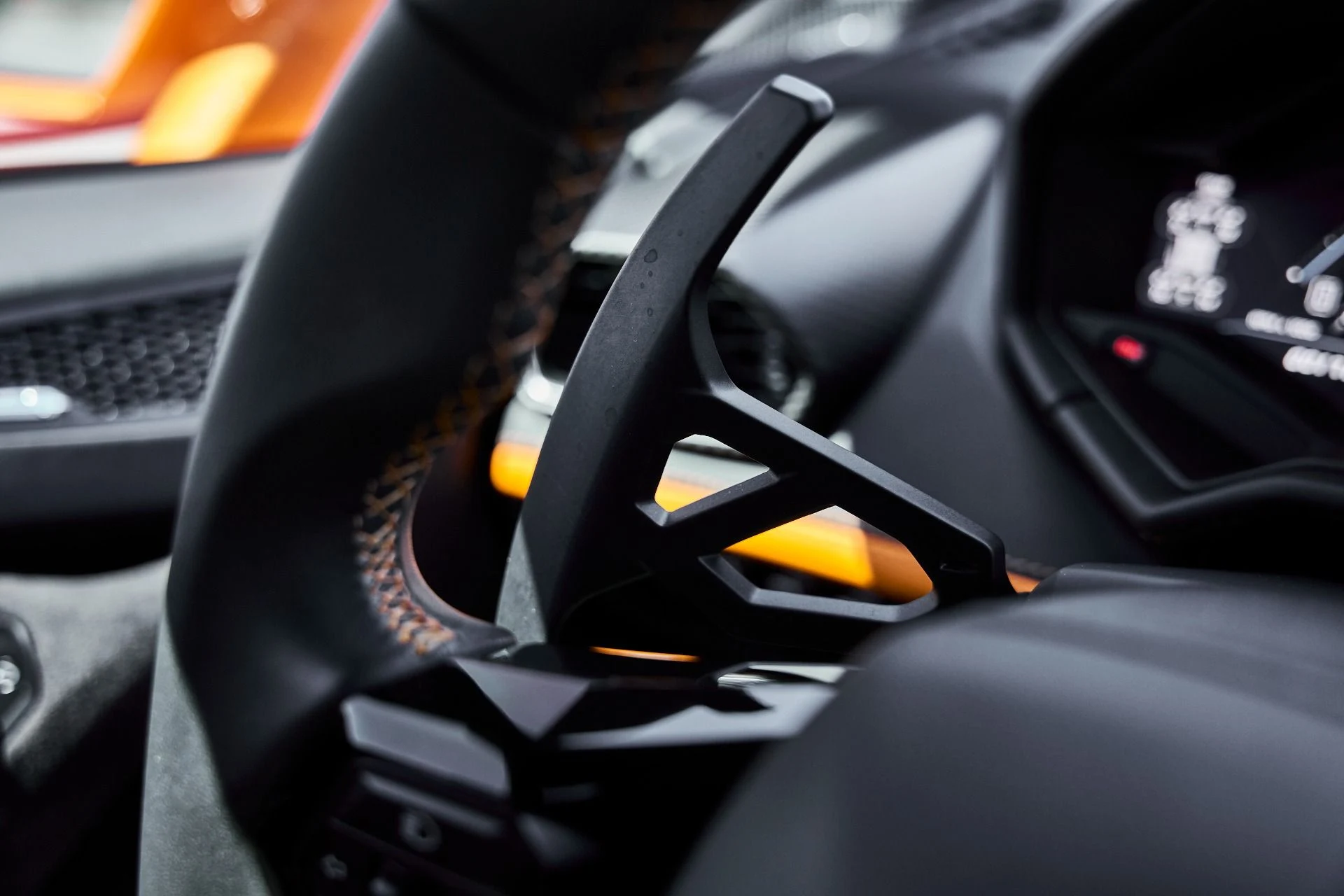 mph050_2021562821_Used_2023_Lamborghini_Huracan_Tecnica_Base_1777011688_58c05873b5