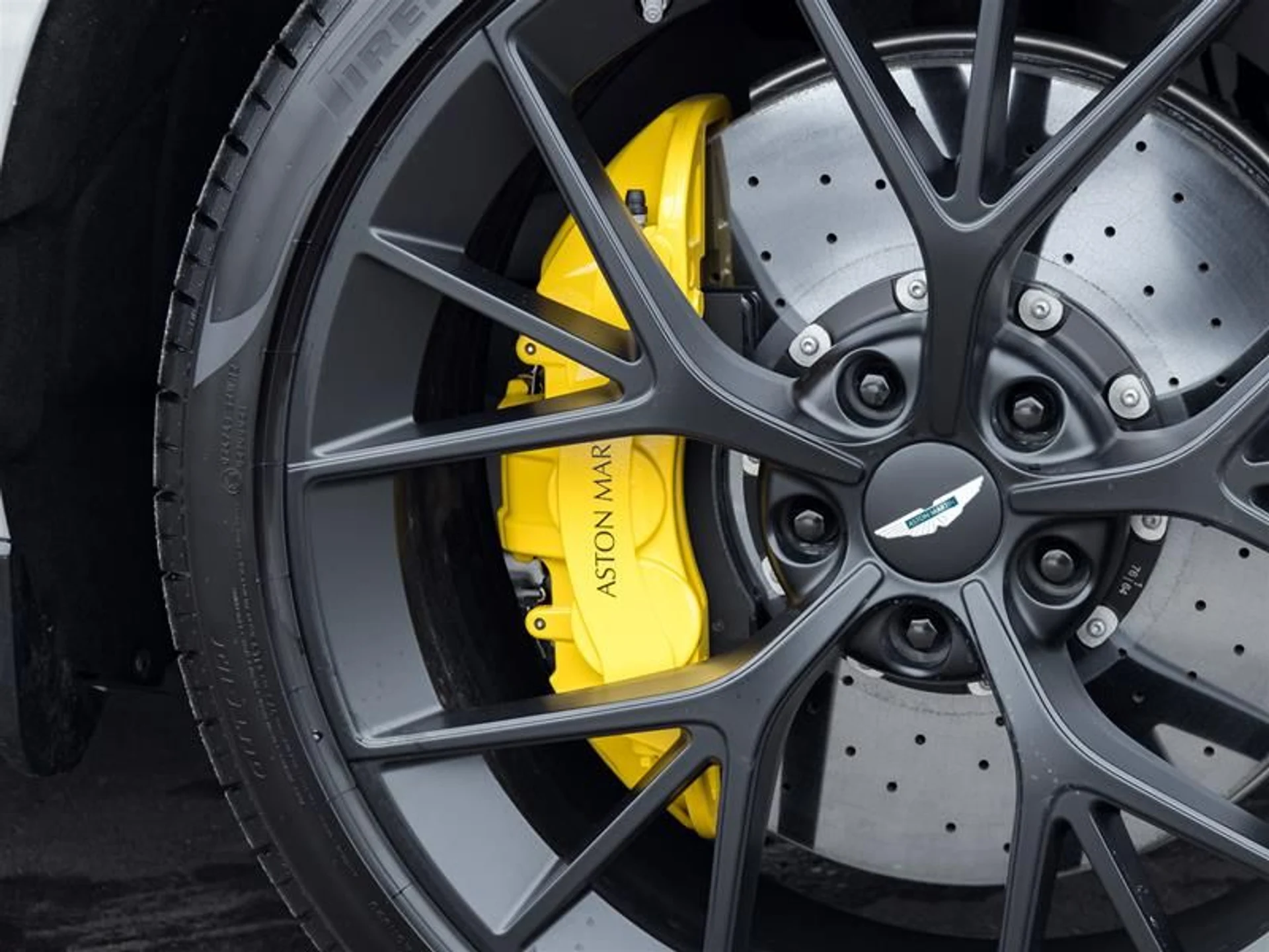 mph050_2030895869_0i04wyus_baf35d8136