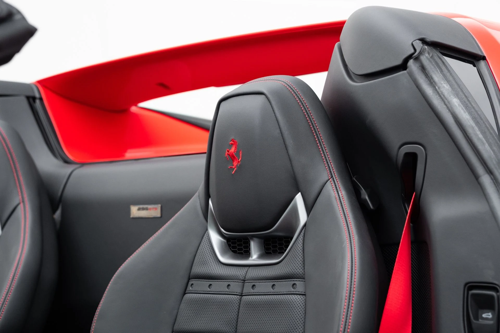 mph050_206948972_Used_2024_Ferrari_296_GTS_1776982815_749e7f62b5