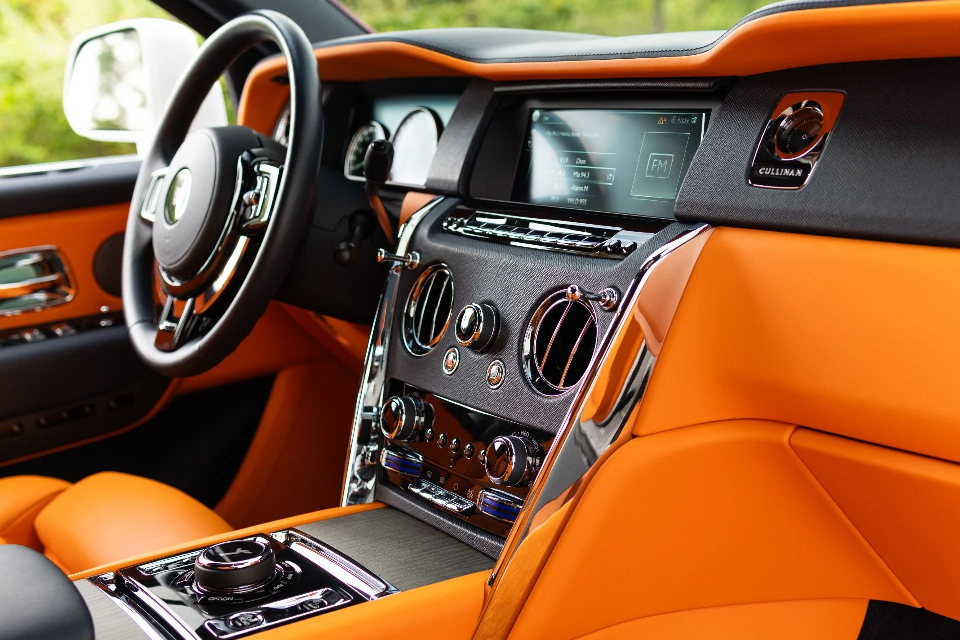 mph050_2084730055_Used_2023_Rolls_Royce_Cullinan_1766776442_6cb84ff48d