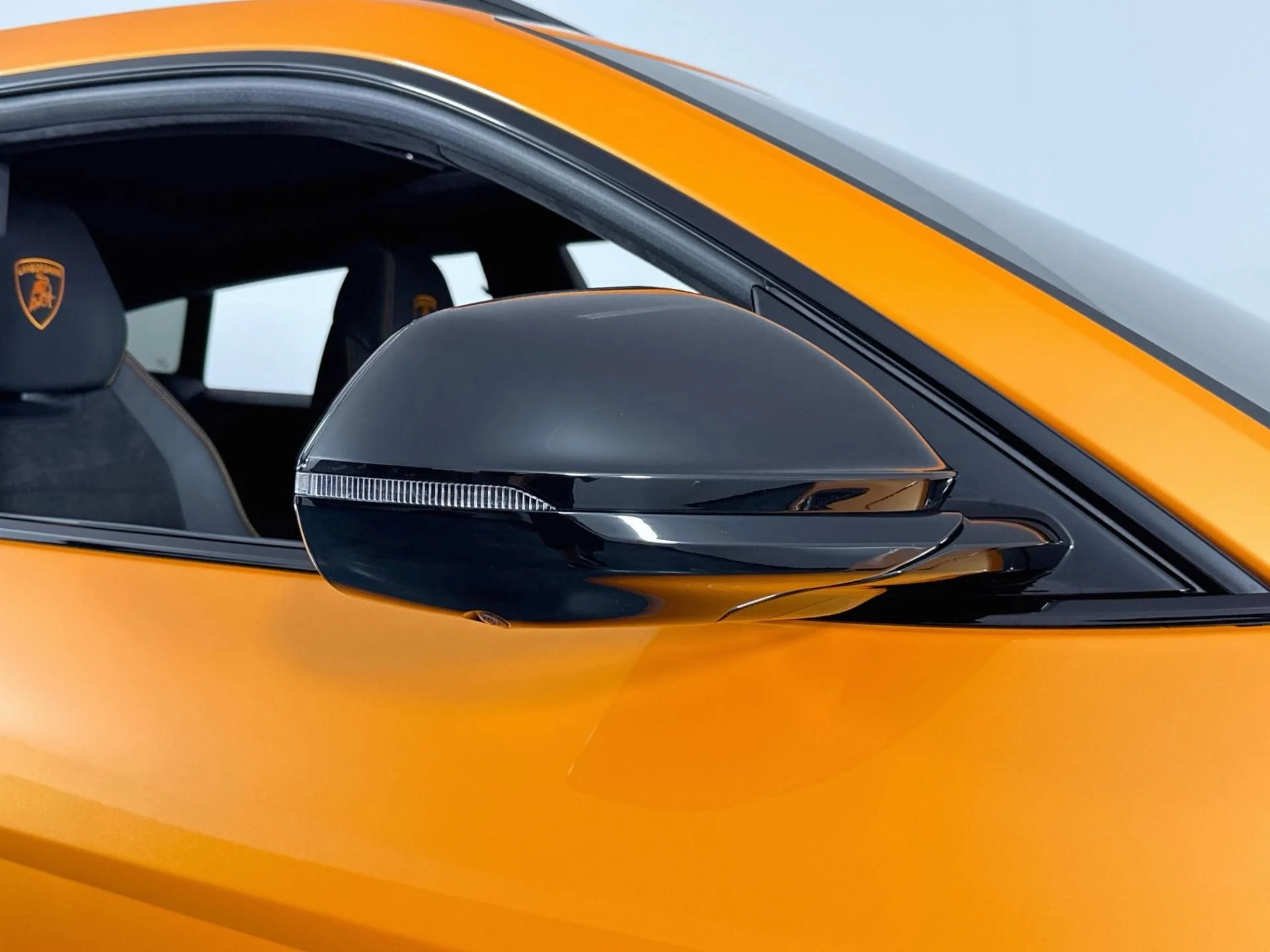 mph050_2091634890_Used_2022_Lamborghini_Urus_1790289788_287b4edb10