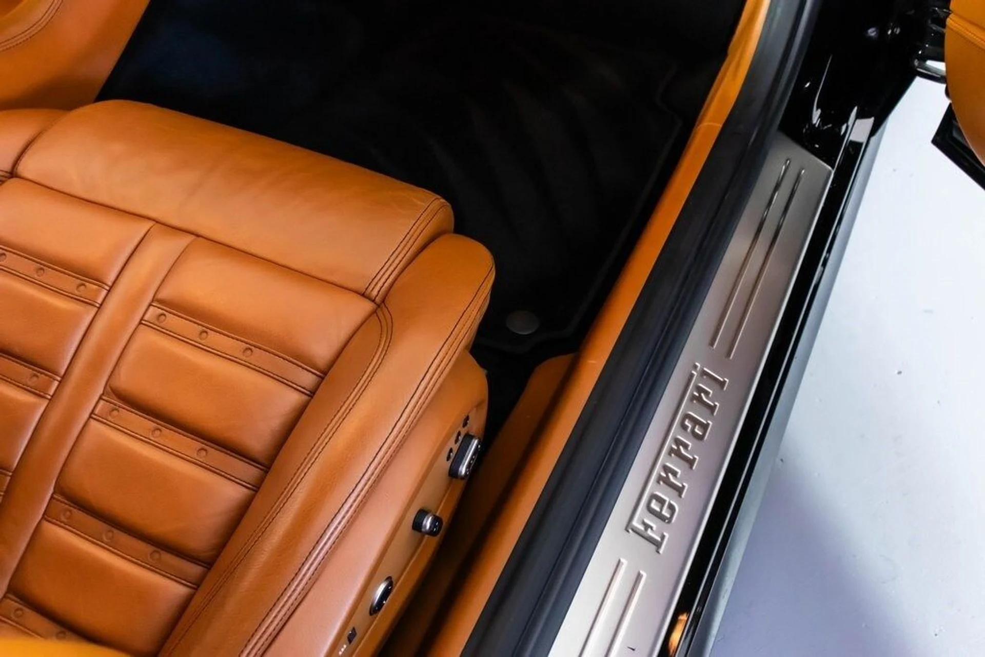 mph050_209312363_3ffc19cfb84b77302bf8c4ddcc92717dx_ef3e79c0ef