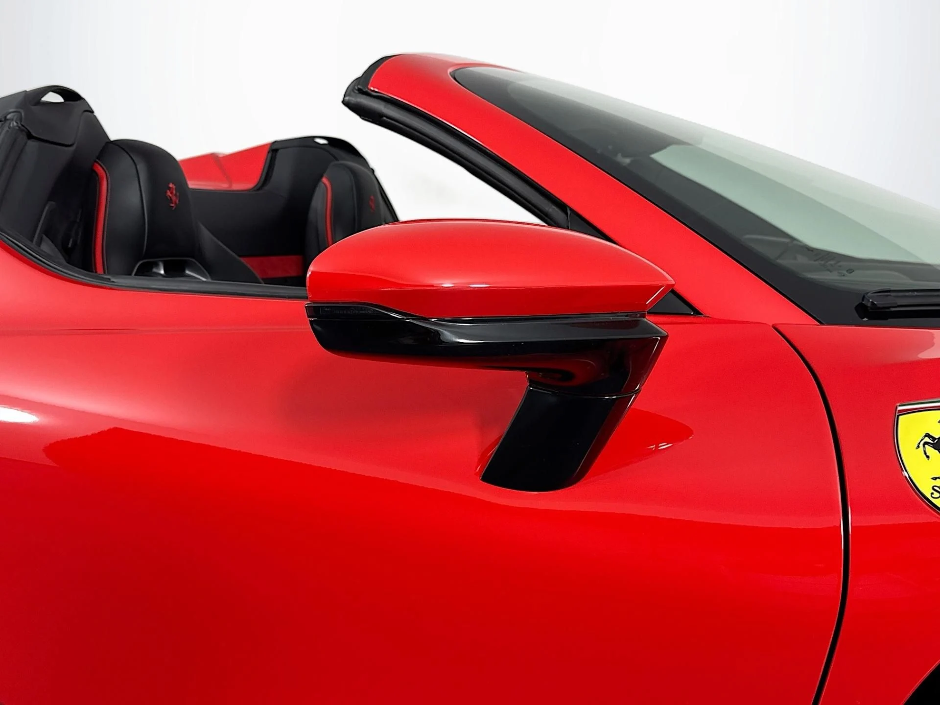 mph050_2102284834_Used_2025_Ferrari_SF_90_Spider_1784143822_6358bbedae