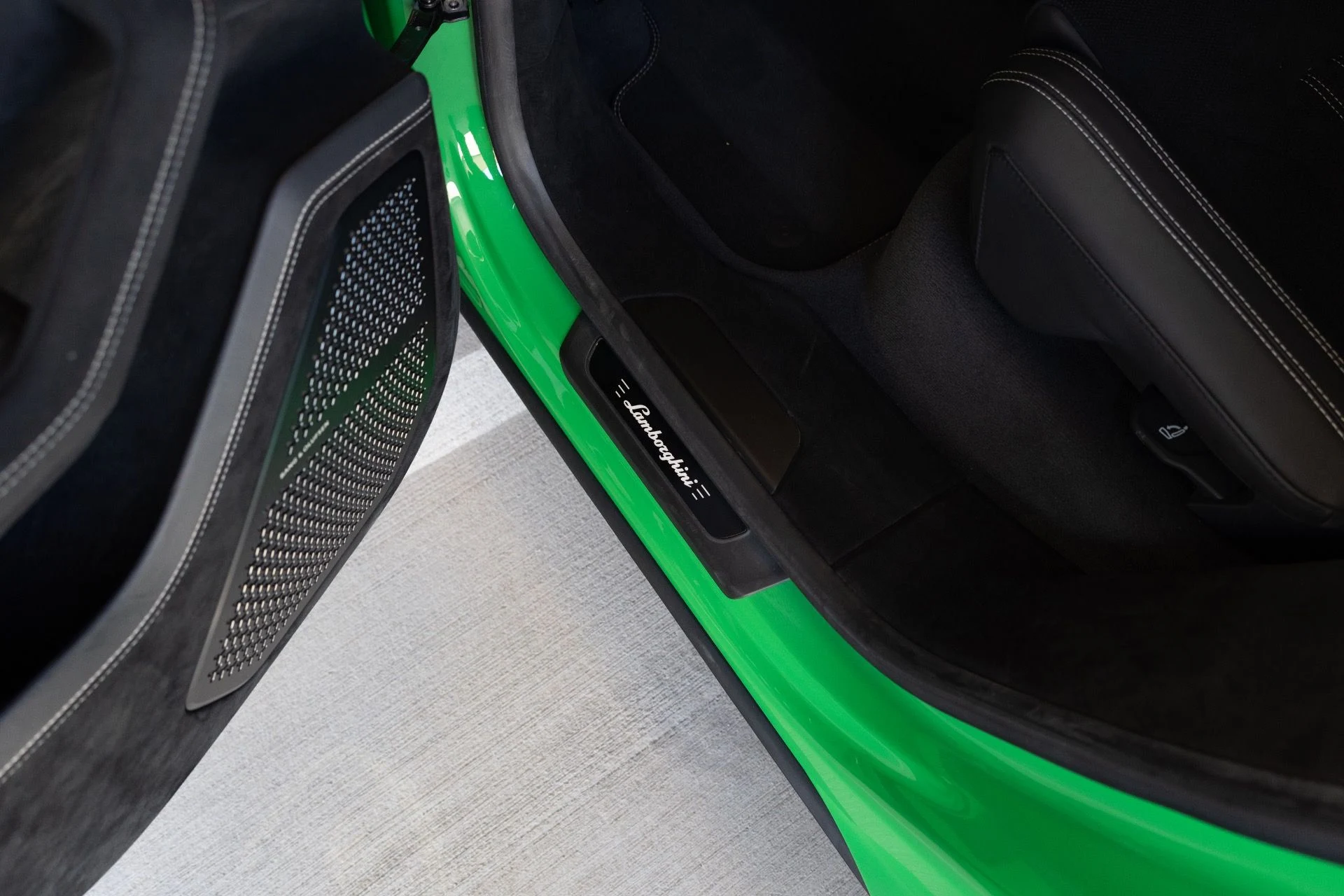 mph050_2110235012_Used_2023_Lamborghini_Urus_Performante_1780090750_c9df271a77