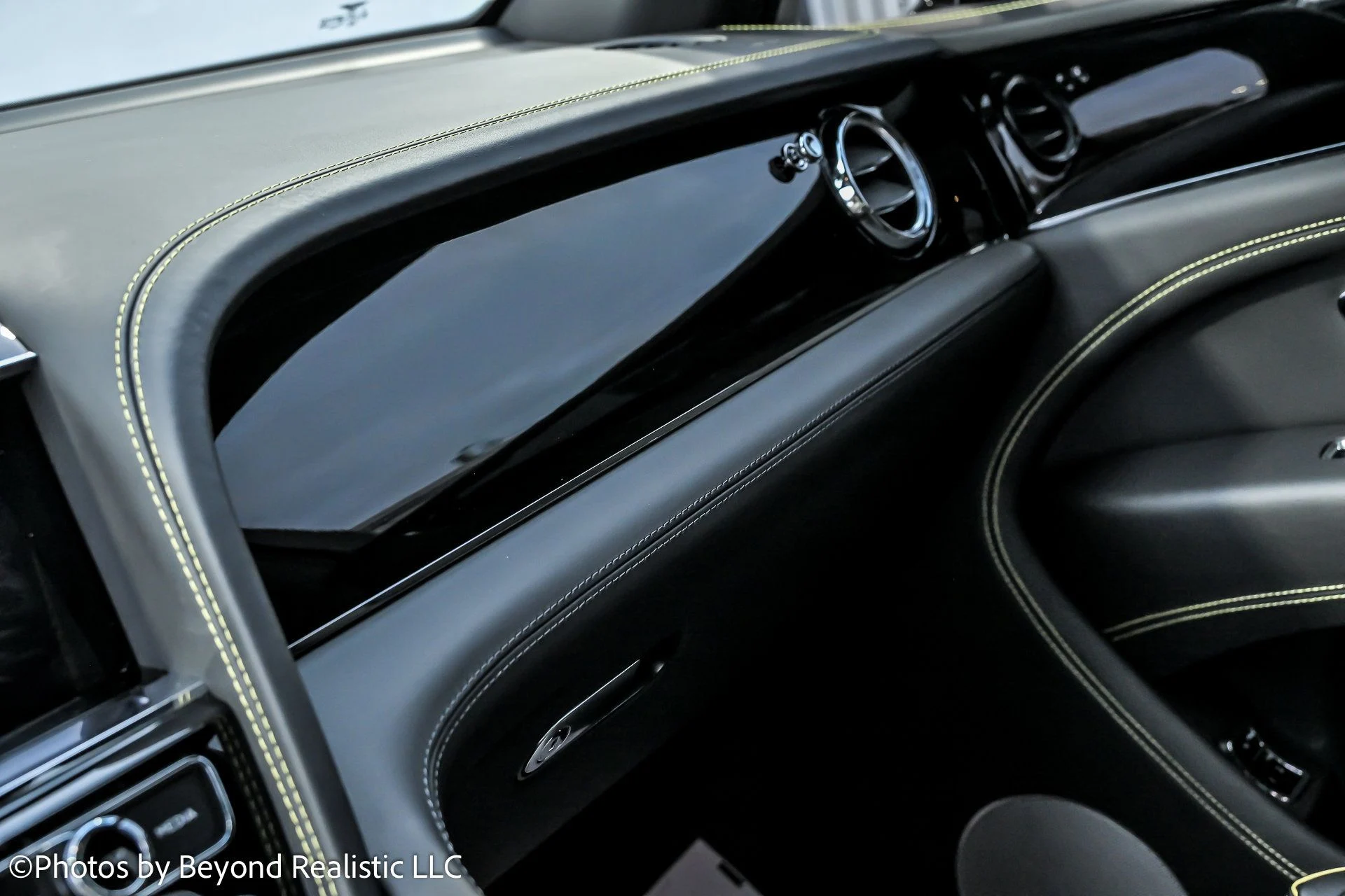 mph050_2111603838_52deaa0a02bc515f098eb5a6294ae1b0x_2eee61b7a5