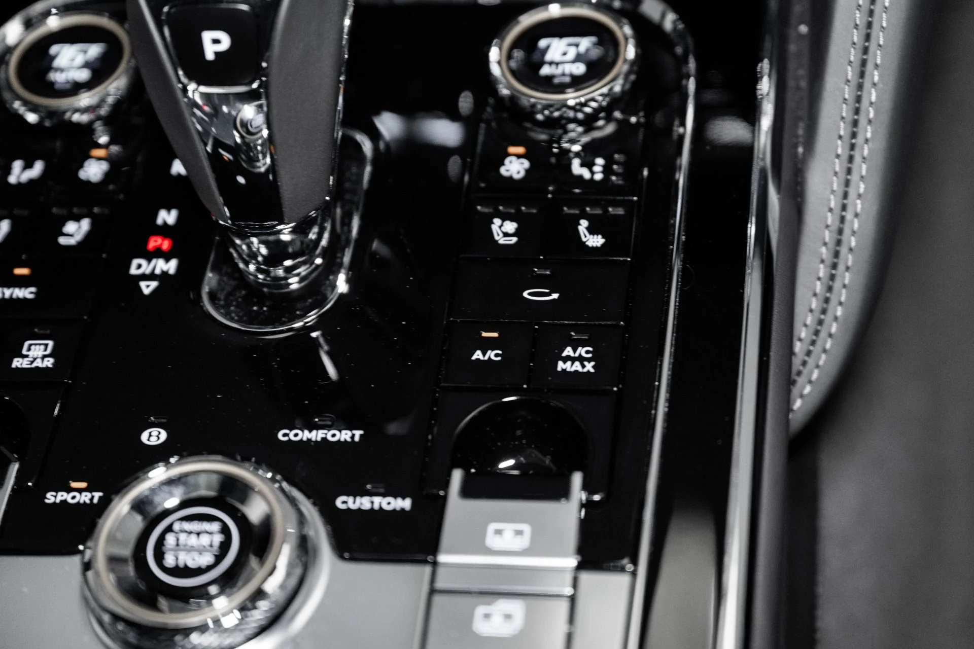 mph050_2137038520_Used_2024_Bentley_Flying_Spur_Speed_1741190012_d0bce8b214