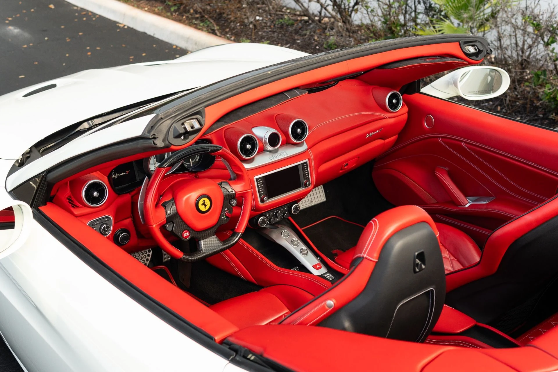 mph050_2138137069_Used_2017_Ferrari_California_T_1767901173_d308a36afd