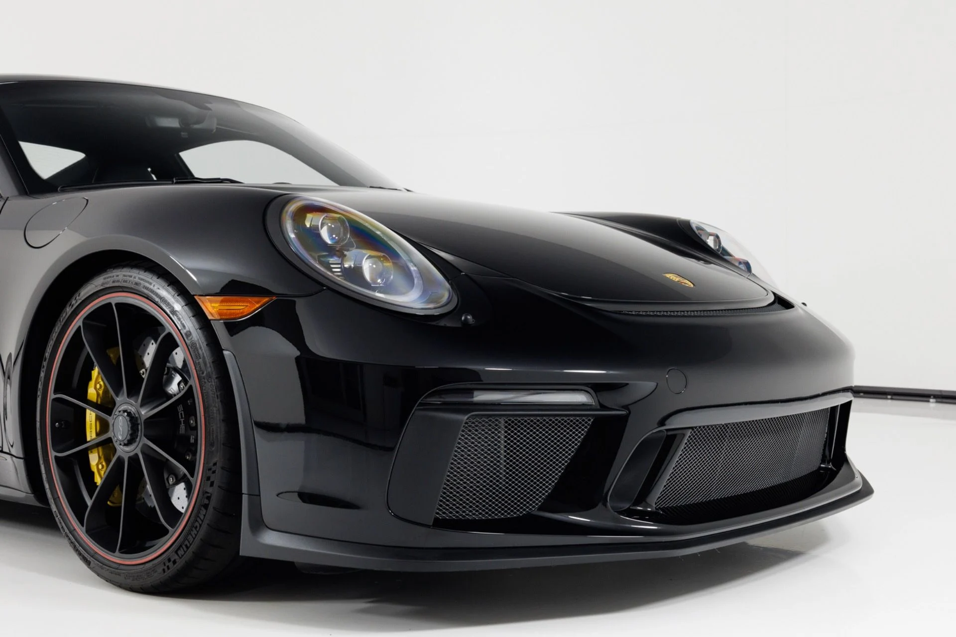 mph050_2151662078_Used_2018_Porsche_911_GT_3_1781025624_426710529c