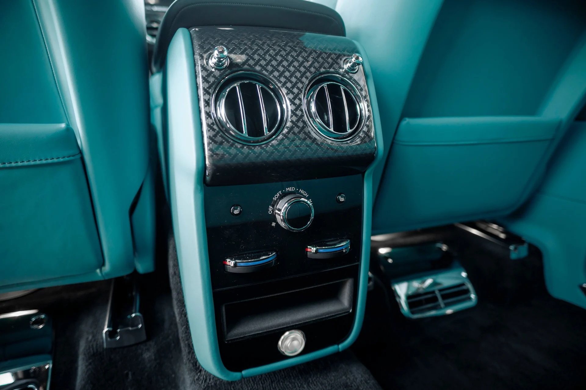 mph050_2170989025_5c89f4c8581547e3946a42cdc046cef1_1426c77842