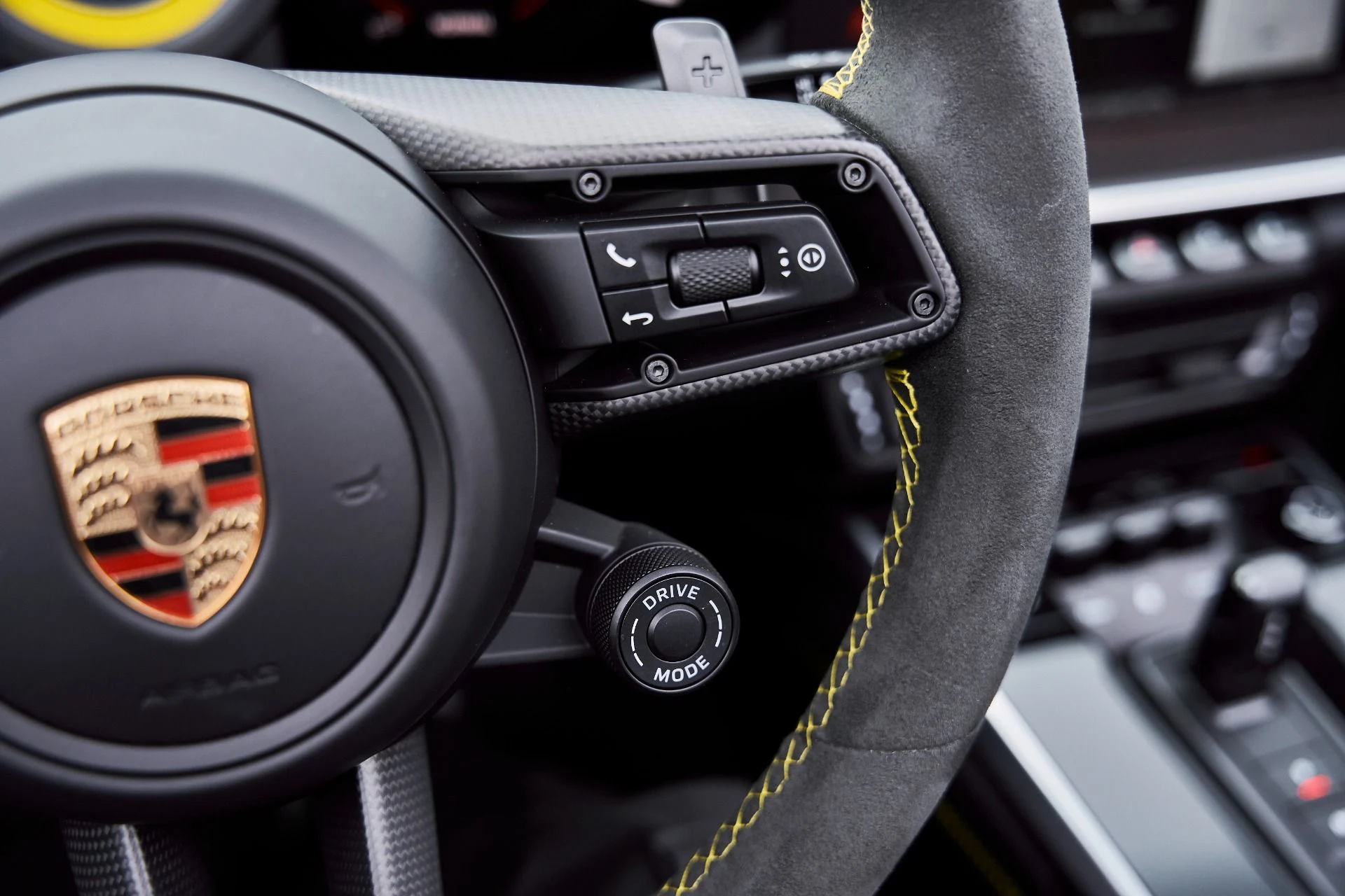 mph050_2179891914_Used_2025_Porsche_911_Turbo_S_1770776371_5e1548ac54