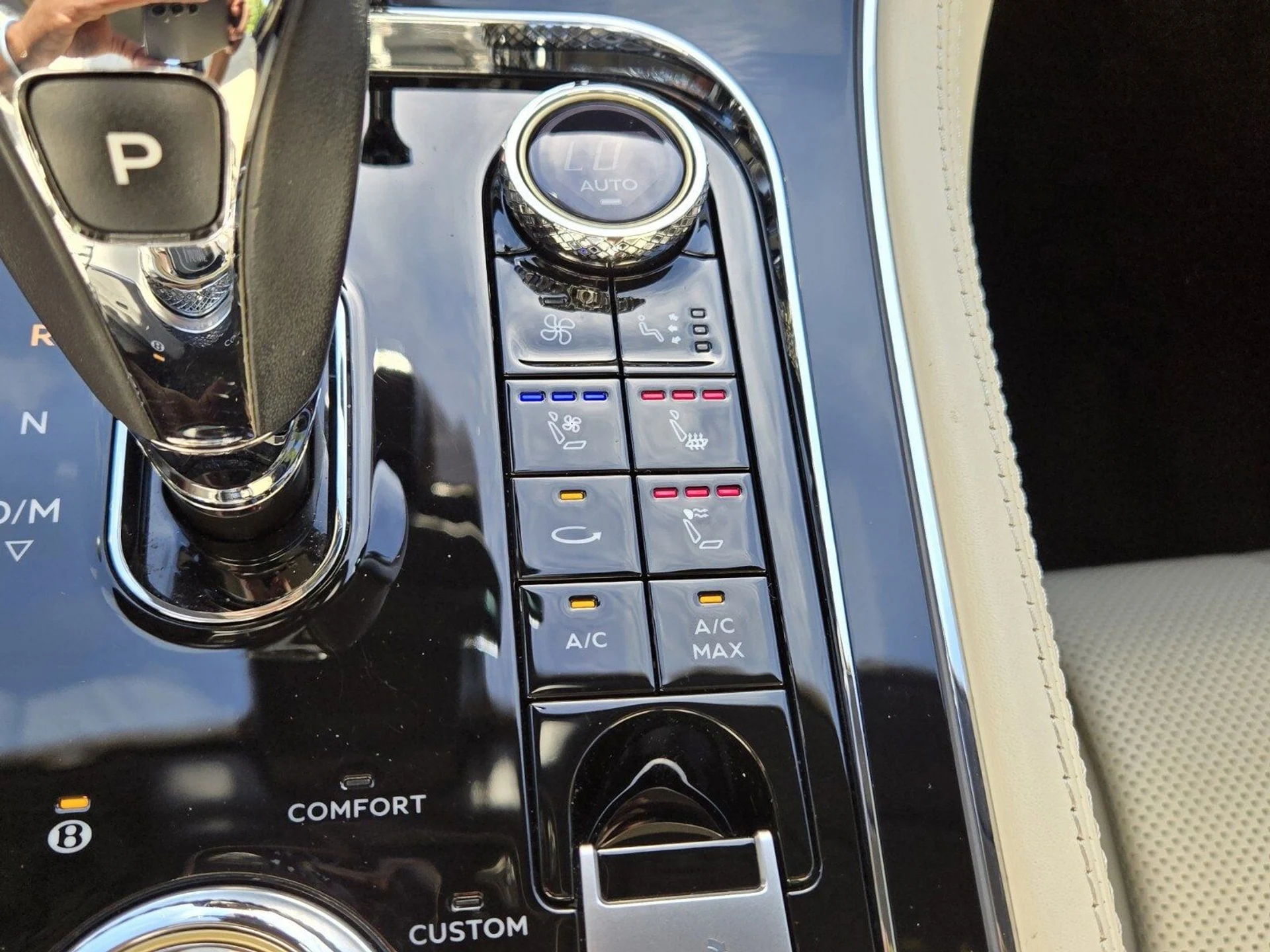 mph050_2195006531_576fe0818ef8146370b443d9122478a5x_d8e36da938