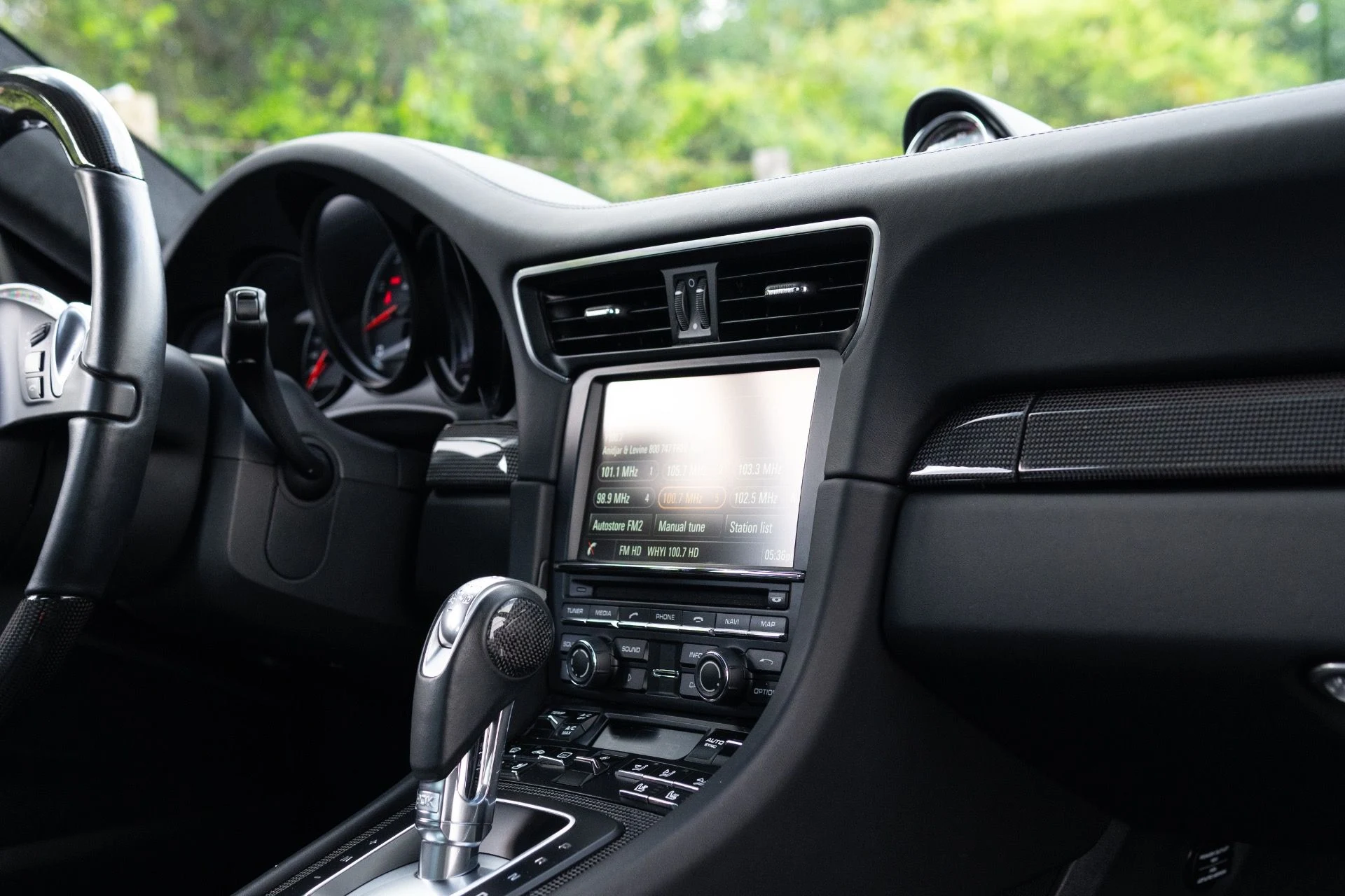 mph050_2215684417_Used_2014_Porsche_911_Turbo_S_1777344473_faed3c692e