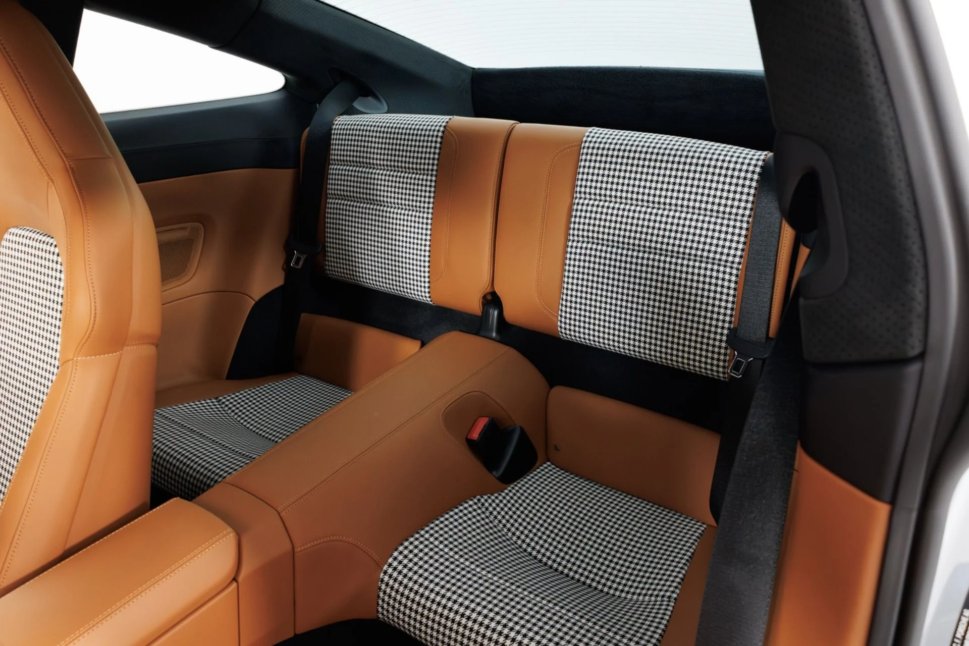 mph050_2221190337_Used_2023_Porsche_911_Sport_Classic_1775497651_91448a7a39