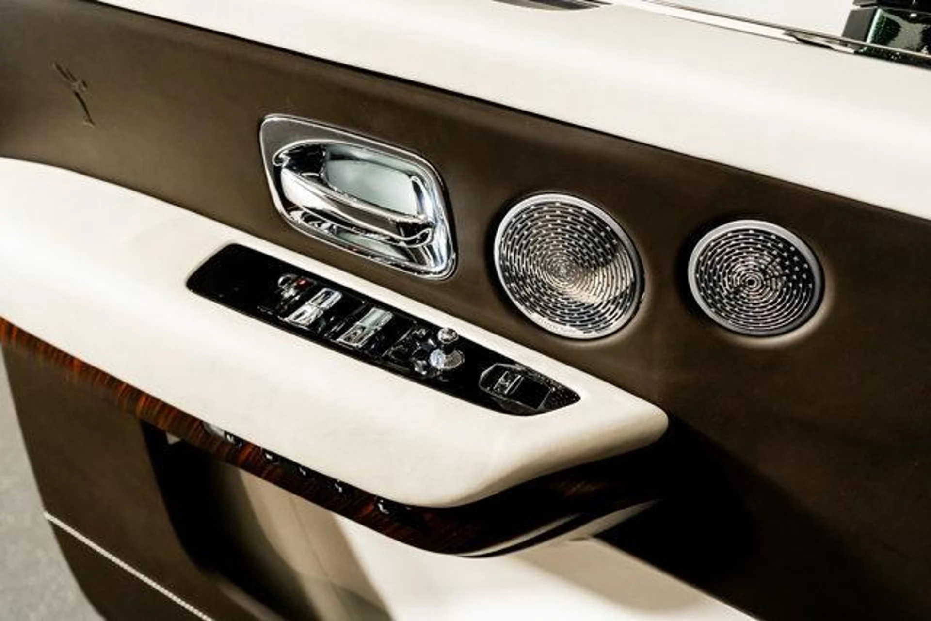 mph050_225431247_y_Tv8g_JX_7_U2_Gs_OI_On_H_Dm_V_Hl_Zbm_HQ_074b41e623