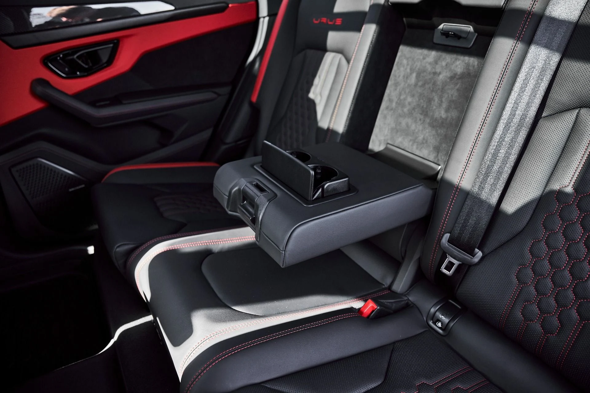 mph050_2255766247_Used_2024_Lamborghini_Urus_S_1779209083_815d36fc61